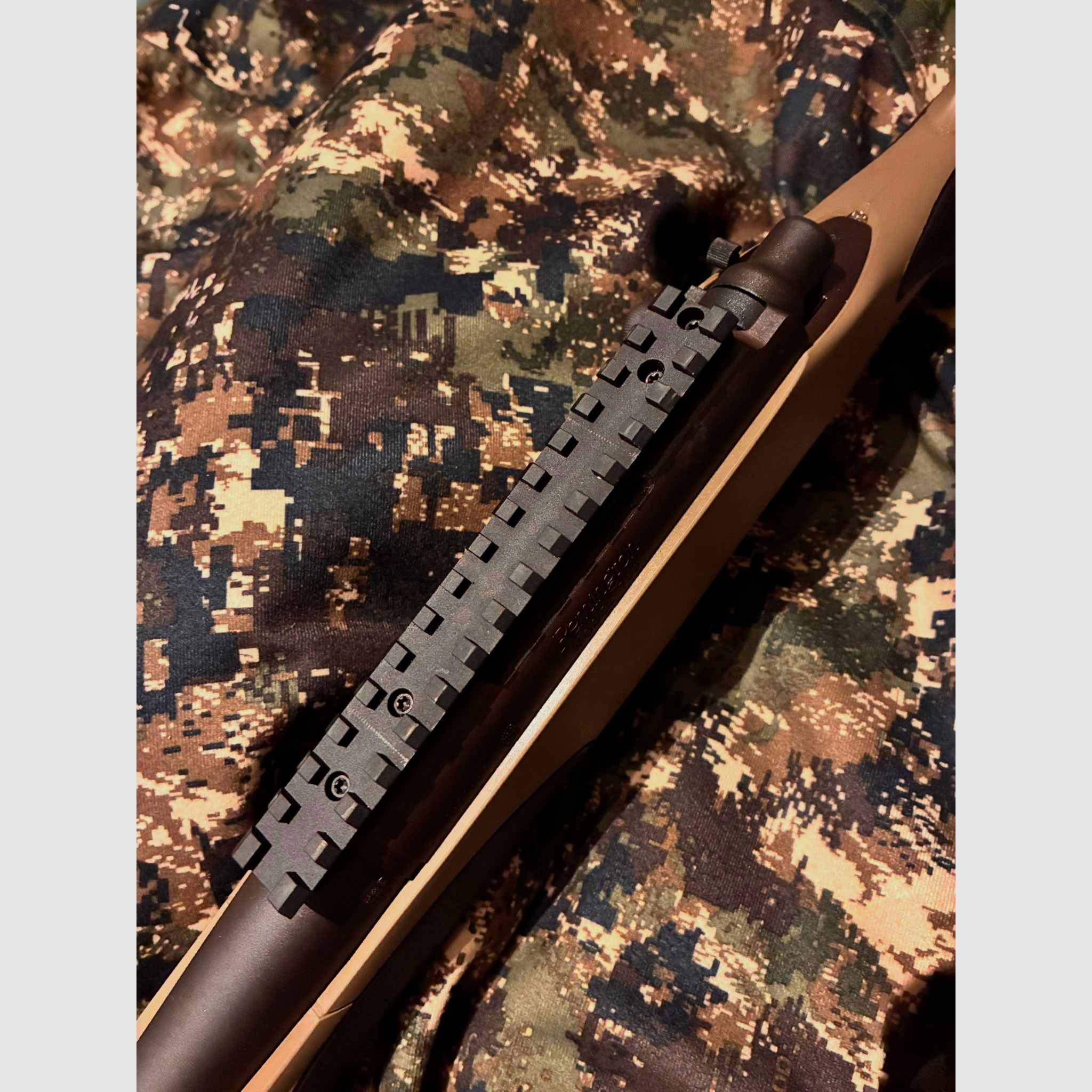 Remington 700 ADL Tactical en .308 Win bullbarrel jeune chasseur tireur sportif filetage 15M1, image 2 sur 5
