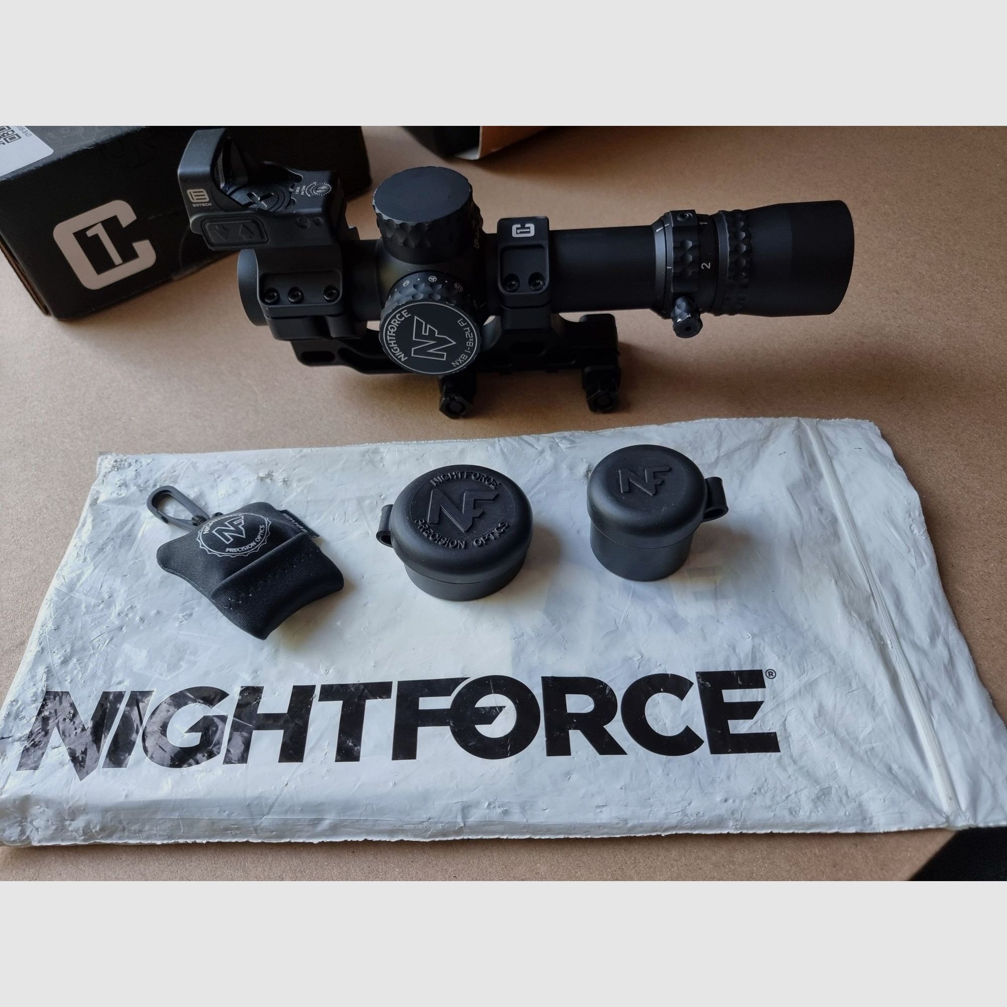 Nachtkraft NX8 1-8x24 MRAD + Eotech EFLX + Badger Ordnance C1 - OPTIEK COMPLEETSET !