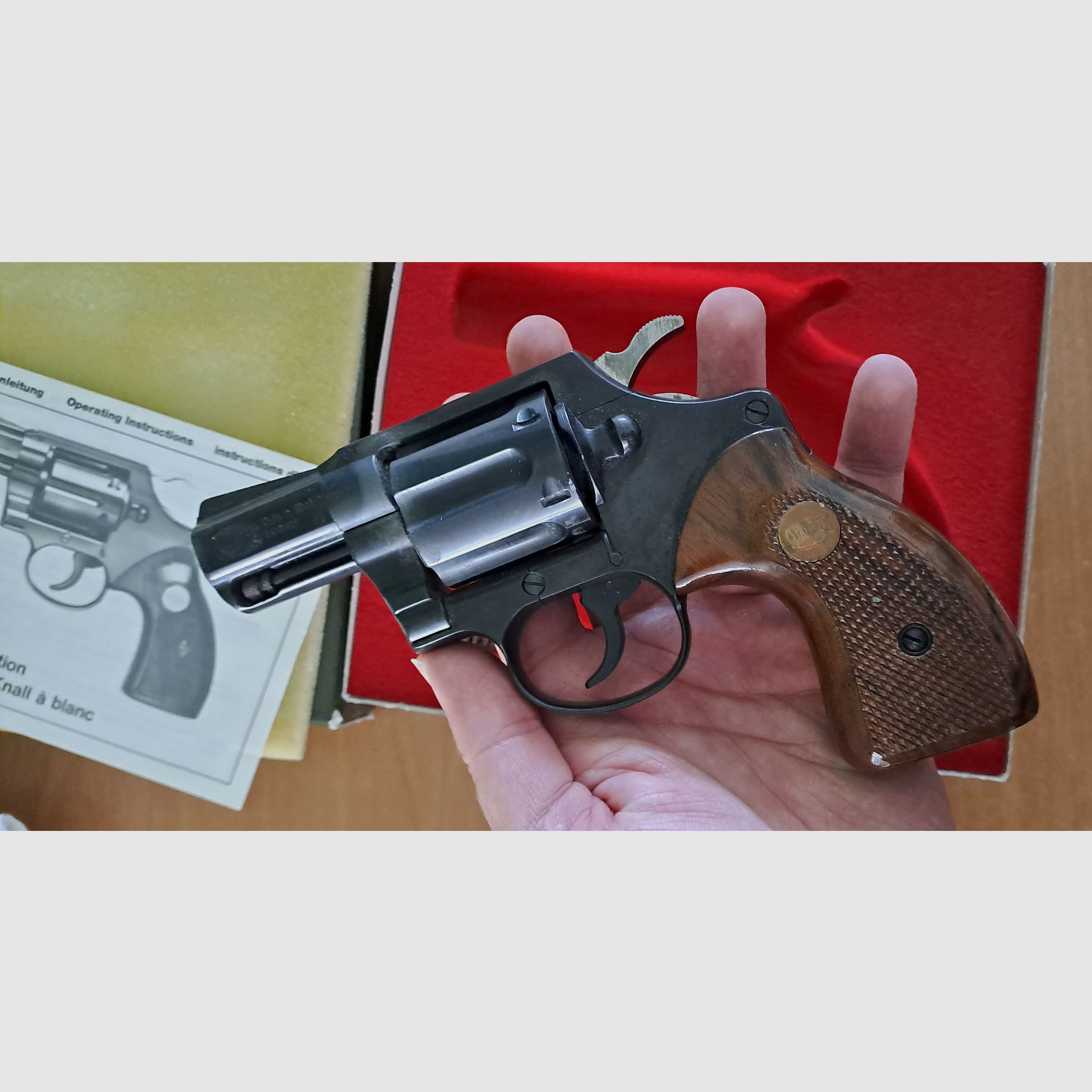 ¡Mauser Mod.K50 cal. .380 knall completo con accesorios!