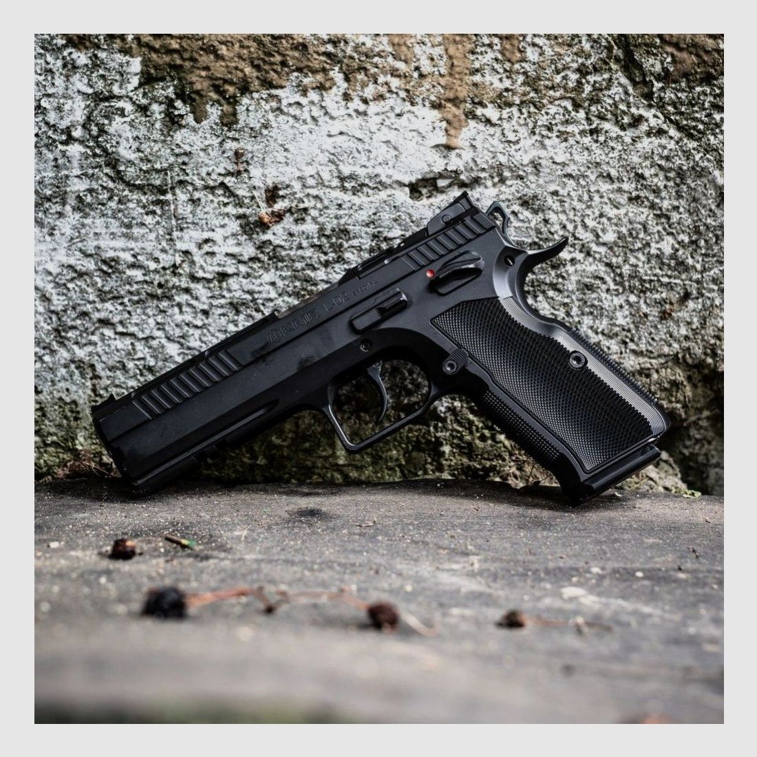 KMR L-02 SPECTRA 9×19 OR BLACK/BLUE DOTS, image 1 of 11