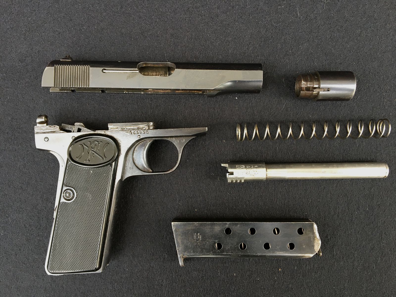 Pistolet FN 10/22 7,65 Browning "Nosorożec
