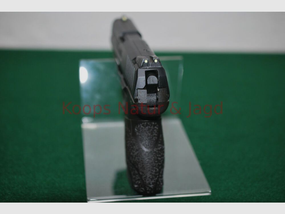 Heckler & Koch	 P30SK-V1