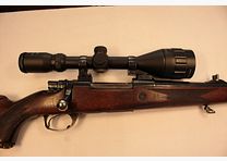 Repetierer in 7mm Rem.Mag. mit Nikko Sterling Optik.