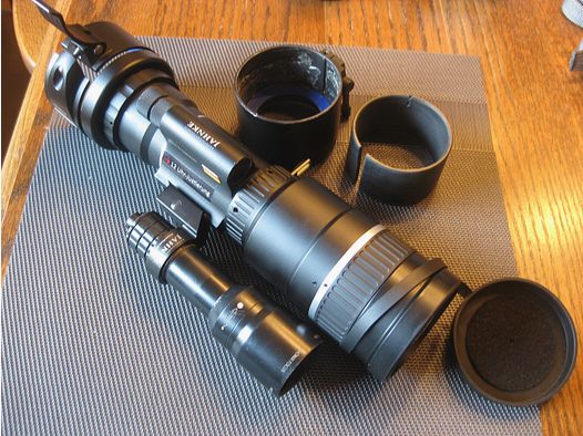 NO China electronic waste but the "MADE IN GERMANY" Jahnke DJ-8 NSV 1x56 with green TOP tube! Power class 2 in sorting 1 without spots with AG=Autogating function!! Including Jahnke Phönix FOCUS spotlight and 2x adapters for 62mm outer diameter, so generally for 56mm lenses, one of them with a compensating ring for most 50mm ZF!