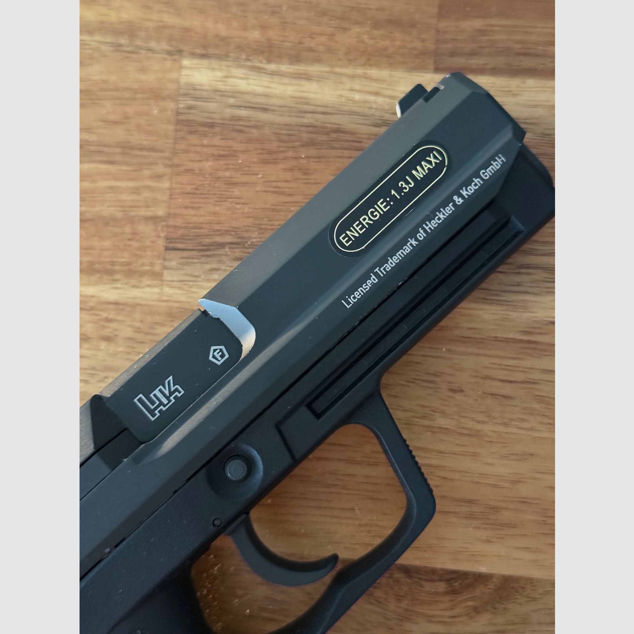 H&K USP Pistolet Airsoft 6 mm BB – État neuf avec un large éventail d'accessoires