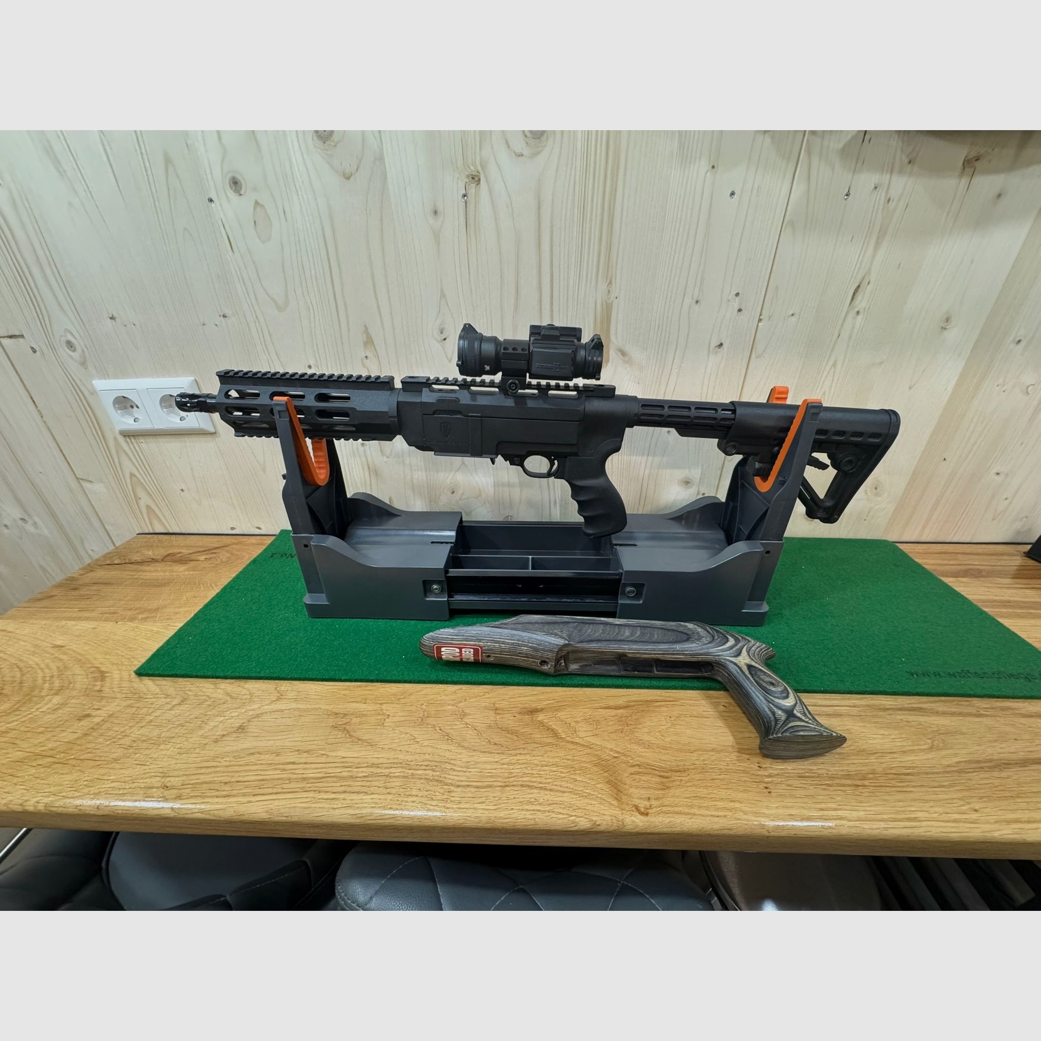 Ruger Charger .22 LR mit Archangel Anschlagschaft