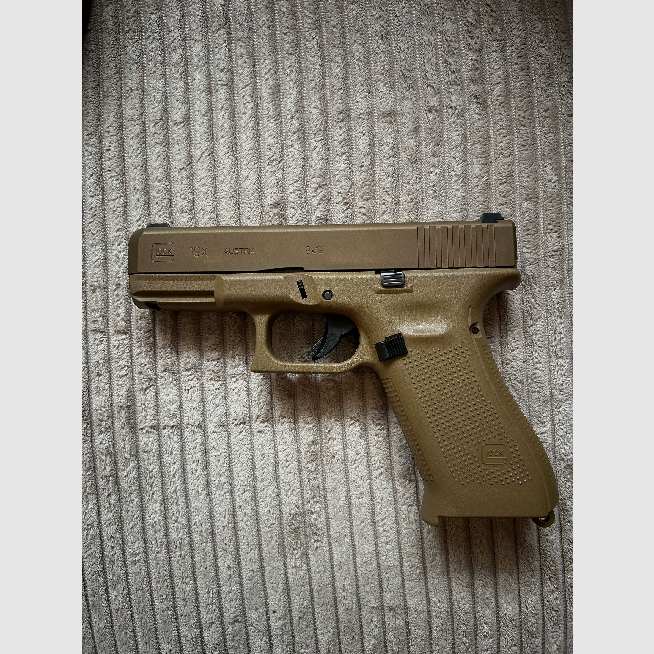 Glock 19x (Pistool Handwapen) Kaliber 9mm in Coyote
