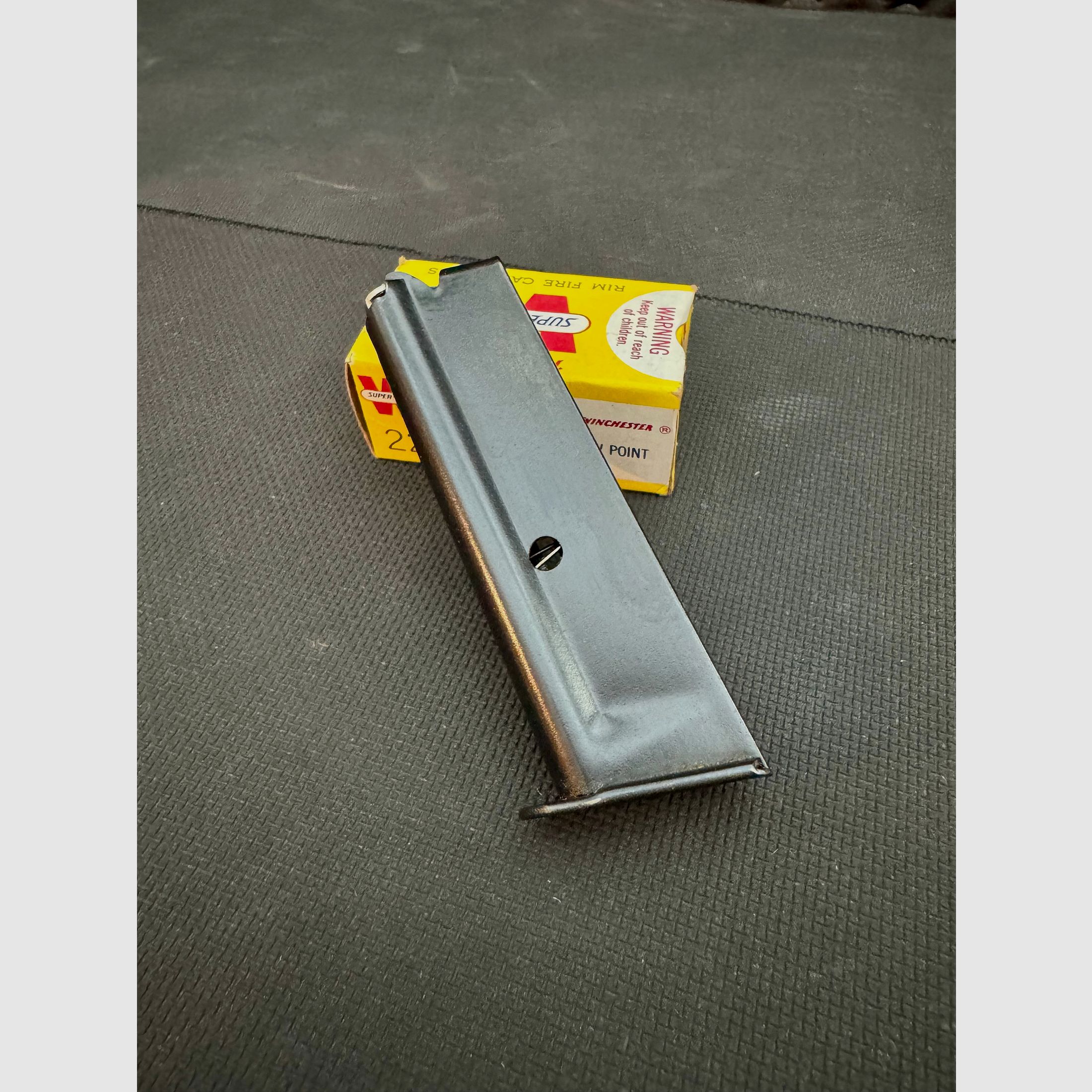 Magazine Walther PP .22lr, .22lfb, metal base (31)