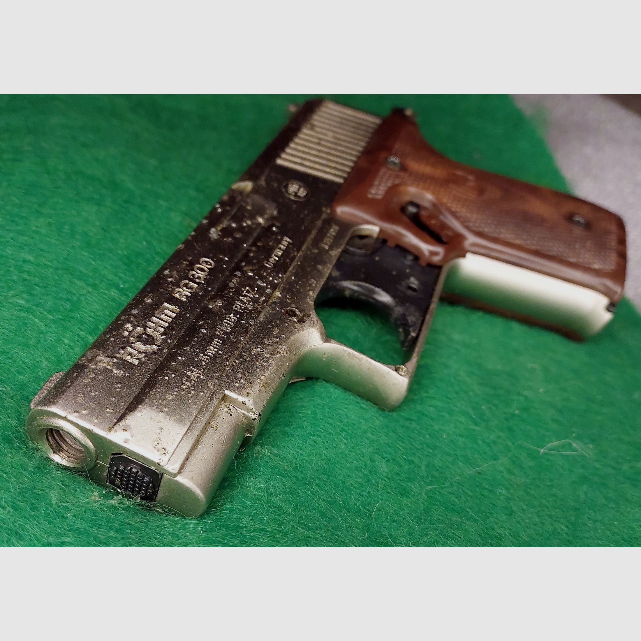 Röhm RG 300 Schreckschuss Pistole (RG300) Kal. 6mm Flobert VERNICKELT (PTB 327)