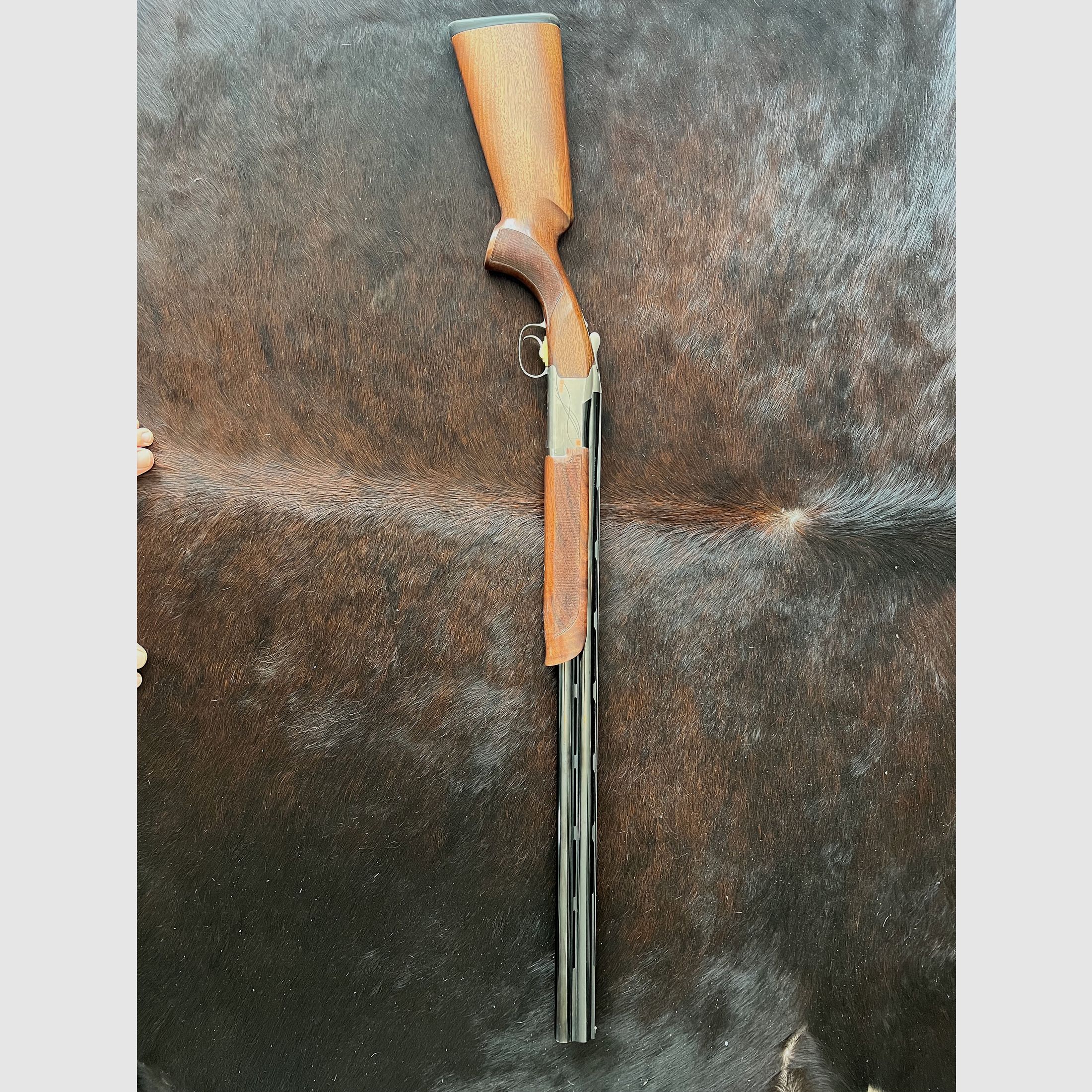 Browning B 725 Sporter over-and-under shotgun