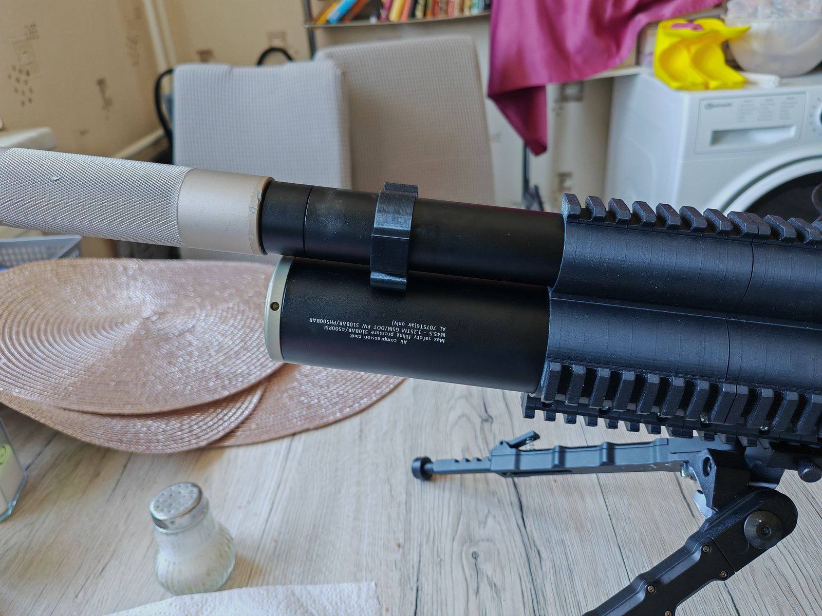 AEA HP Max MK 2 mit Zubehör, Schalldämpfer, Zielfernrohr, Zweibein Munition