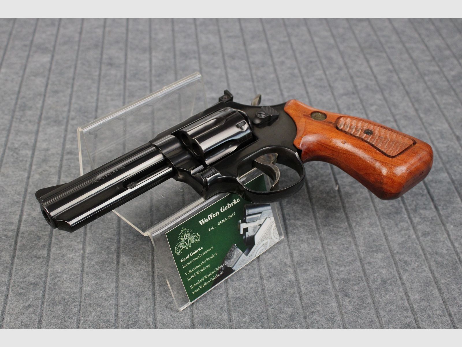 Taurus Brasil Mod. 669 .357 Mag. 4" Revólver