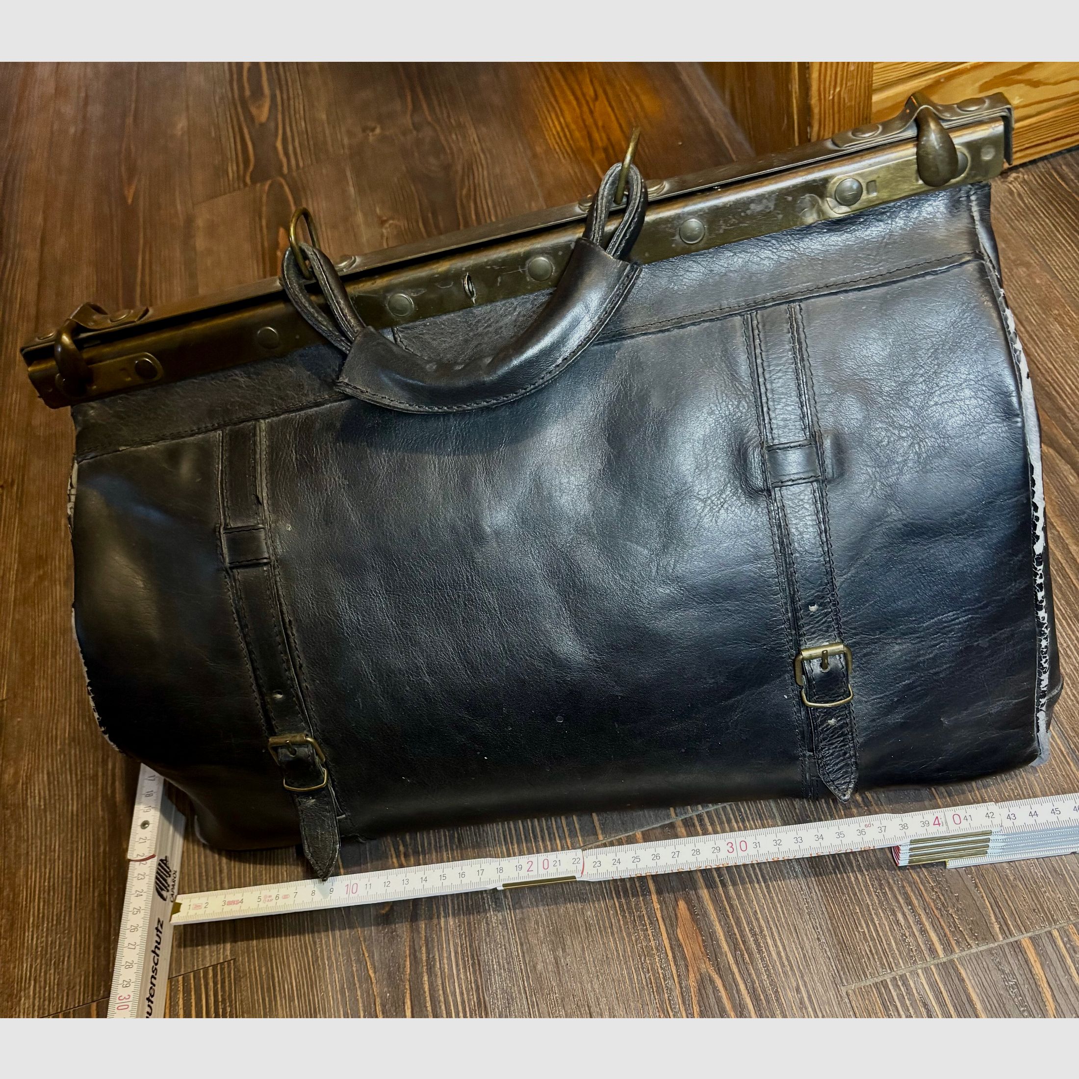 Old DOCTOR BAG for the ambitious revolver and pistol shooter