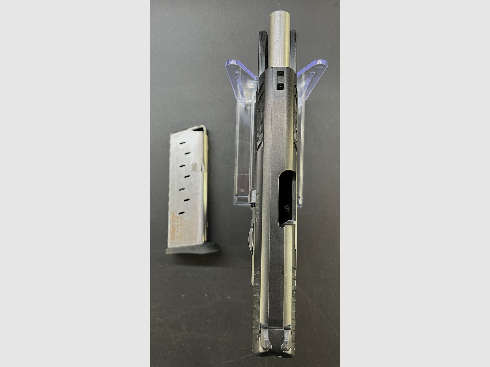 Vorführwaffe Carl Walther CCP 9x19 BLACK, 3,54"LL; 8-RD Magazin