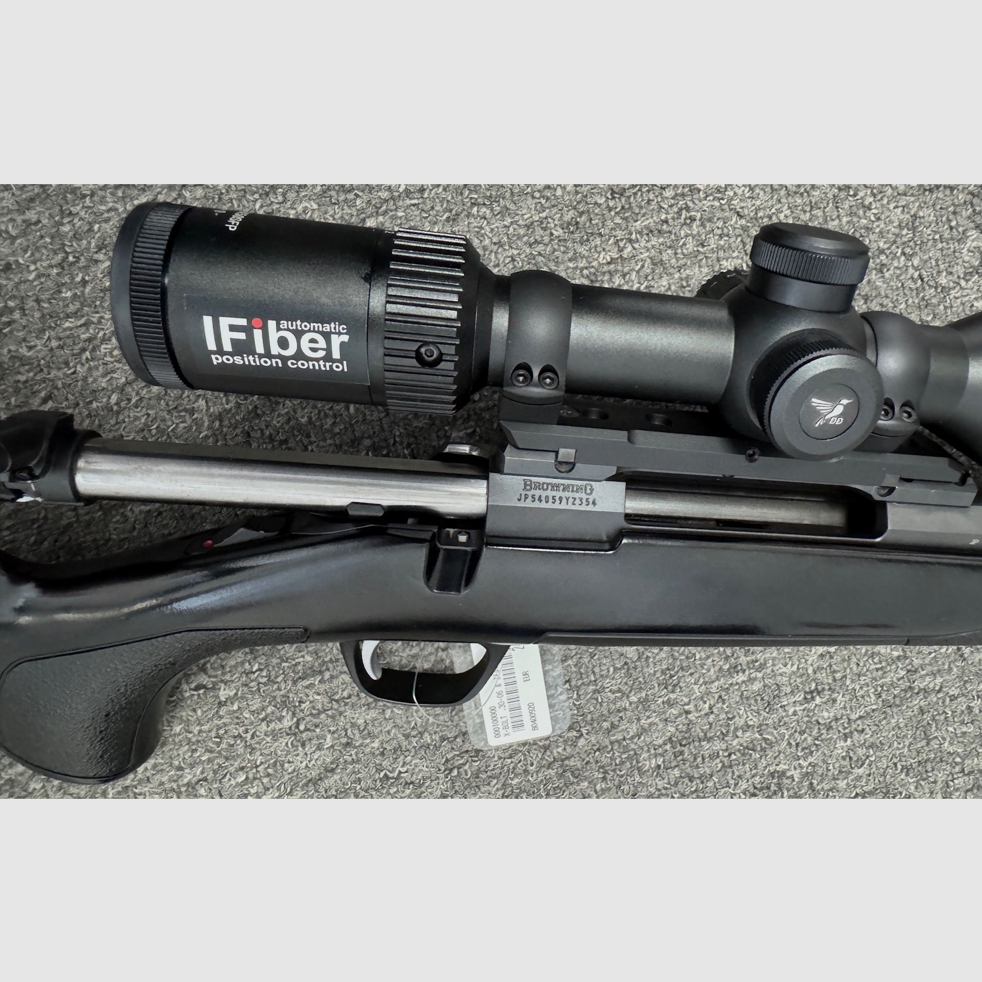 Browning X-Bolt .30-06 mit Mündungsgewinde, Zielfernrohr & Schalldämpfer