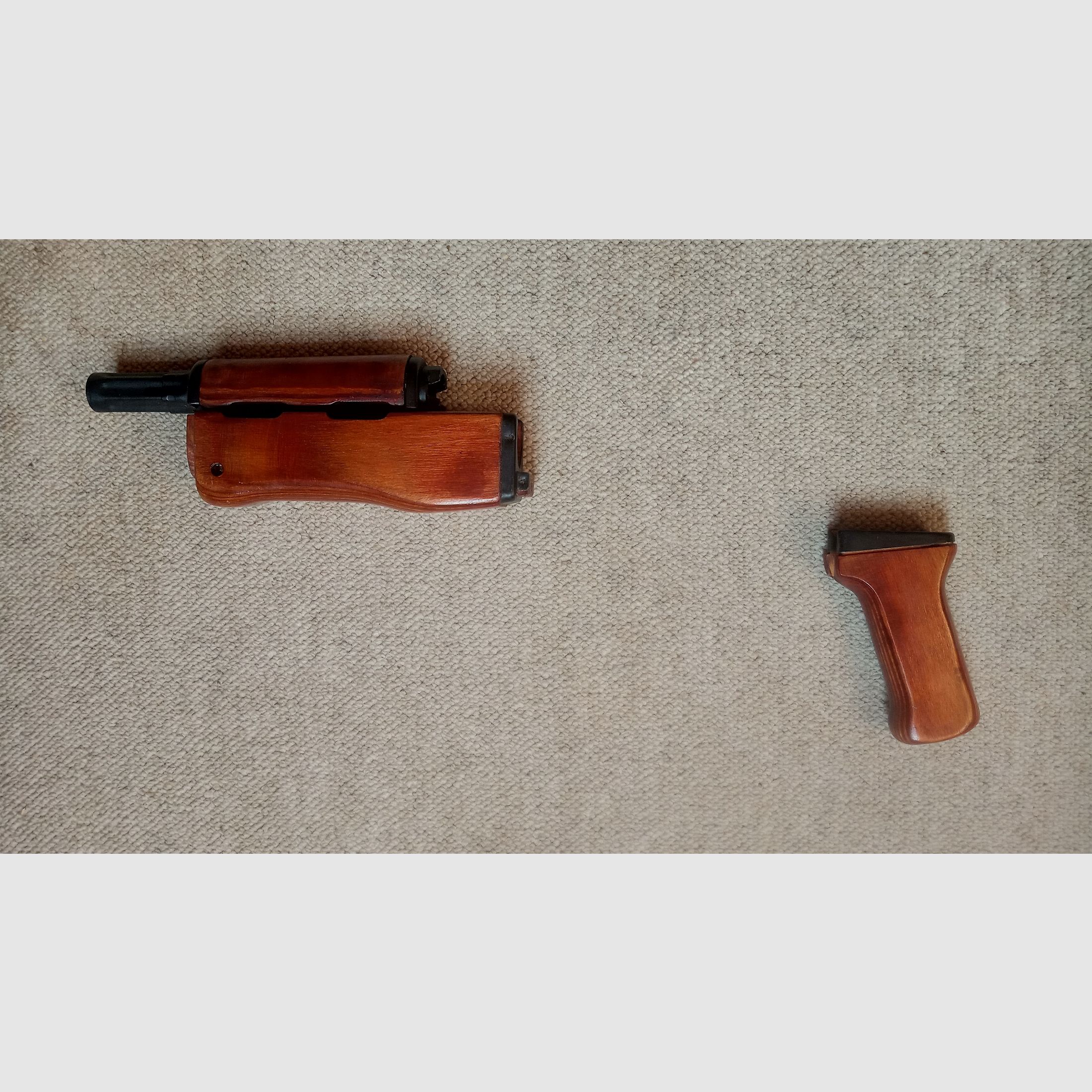 Original russischer RPK-74 Griff & Handschutz aus Schichtholz eingepasst für AK  und mit Gasrohr (AK74 / AK-100 / Saiga / Yunker 2/3/4)