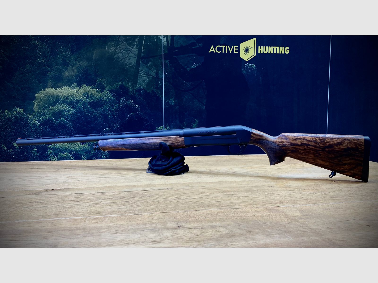 Fusil à répétition automatique Sauer SL5 Ensemble complet / Calibre 12/76 / incluant une mallette, une sangle en cuir, un kit de nettoyage et une casquette Sauer