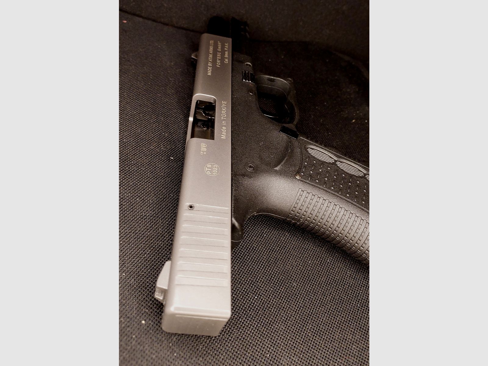 Zoraki 917 blank firing pistol 9mm P.A.K. Titan (PTB 1023)