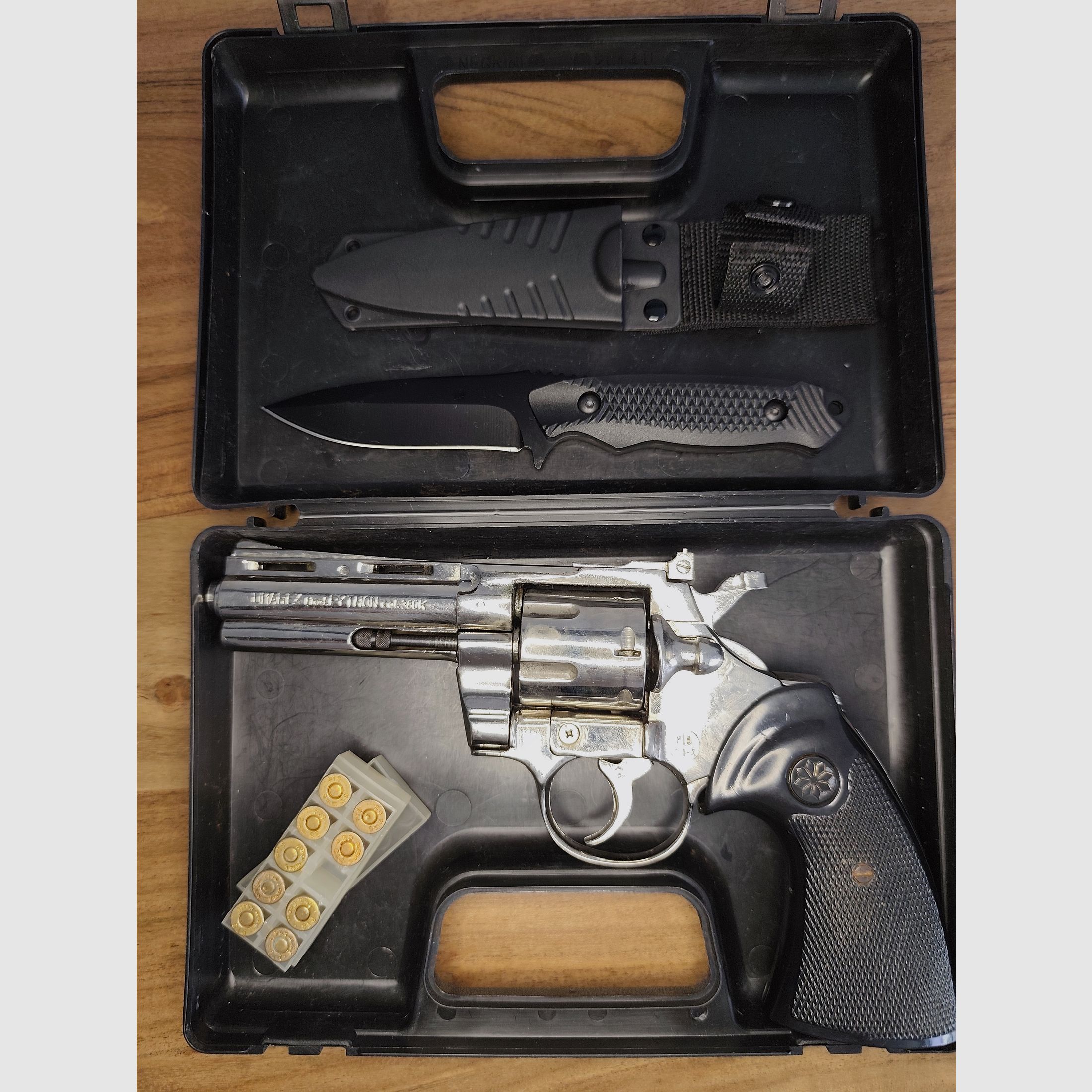 UMAREX Python 9mm R    !!!Defekt an Bastler kleine Feder gebrochen!!!