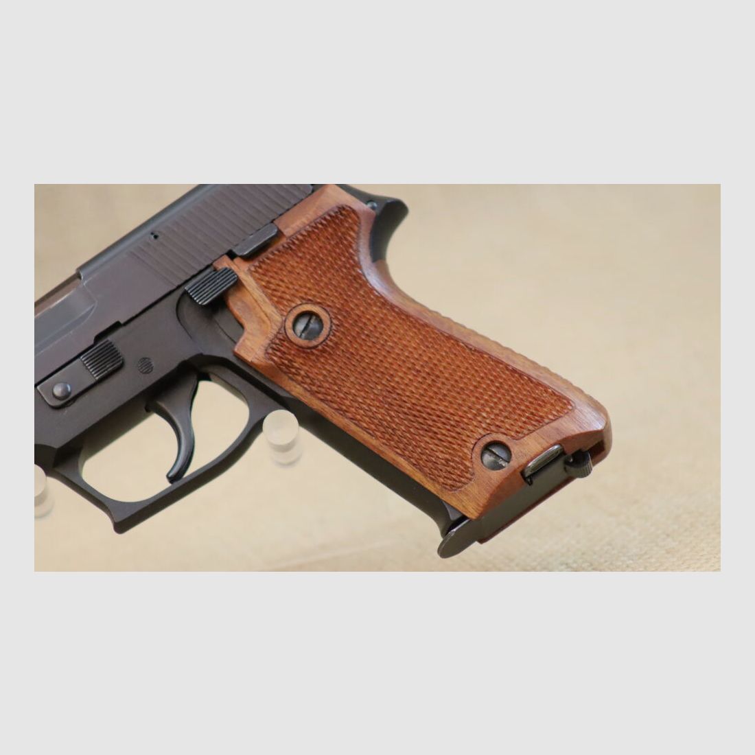 SIG Sauer P220 9mm Luger