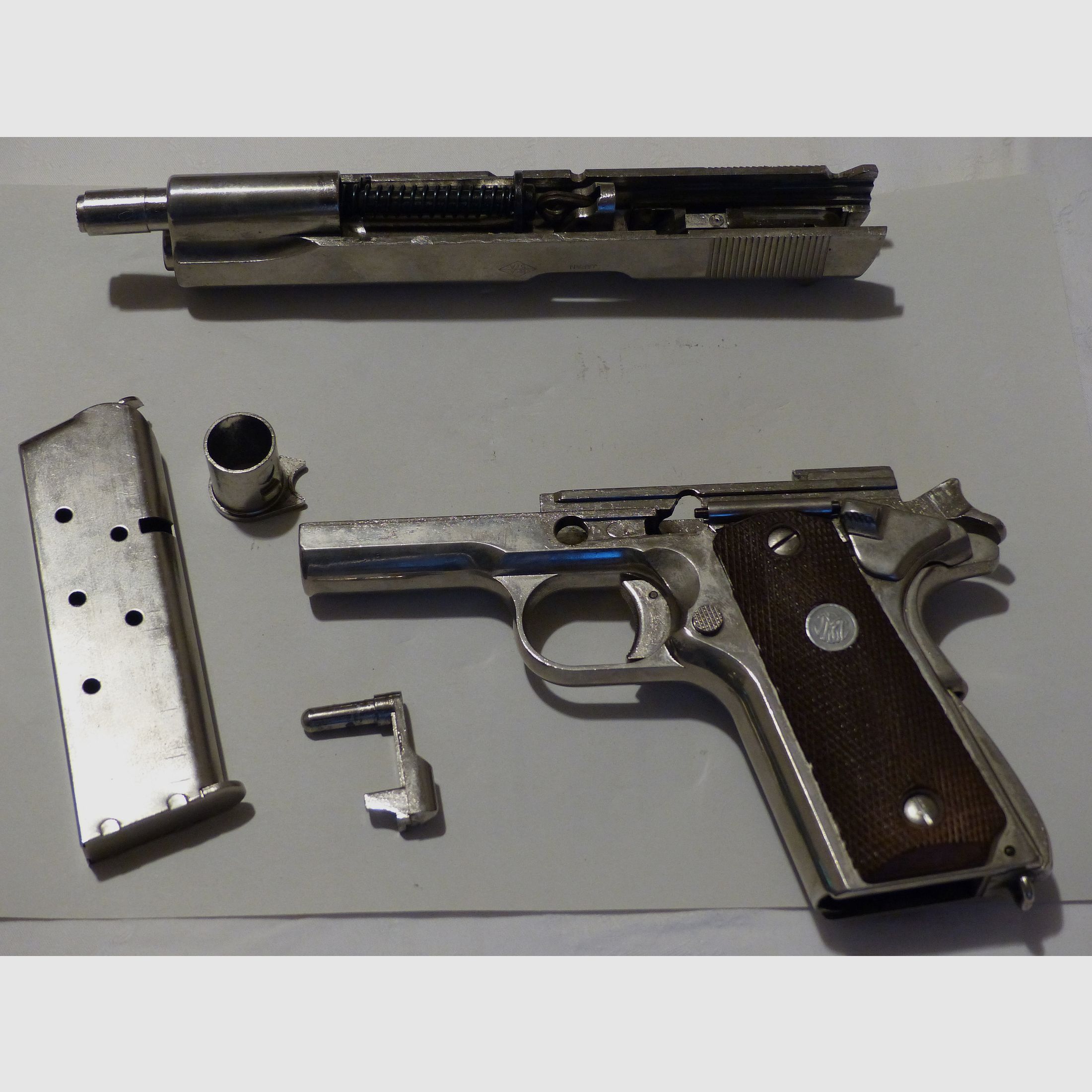 Colt Government Pistole M-1911A1-67 Cal. .45 ACP RMI Japan Vollmetall Deko 70er