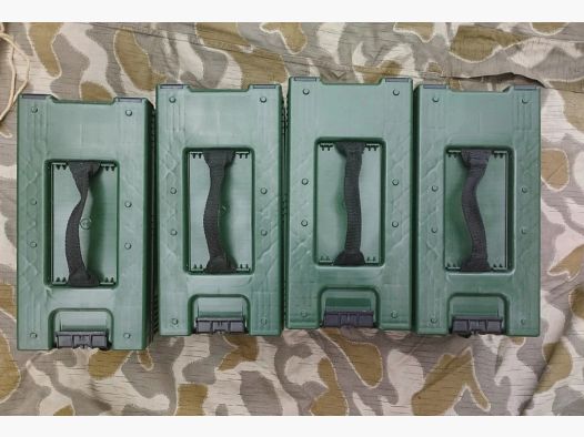 Oryginalna skrzynka na amunicję Bundeswehr M2A1 z tworzywa sztucznego nowa Model zestaw