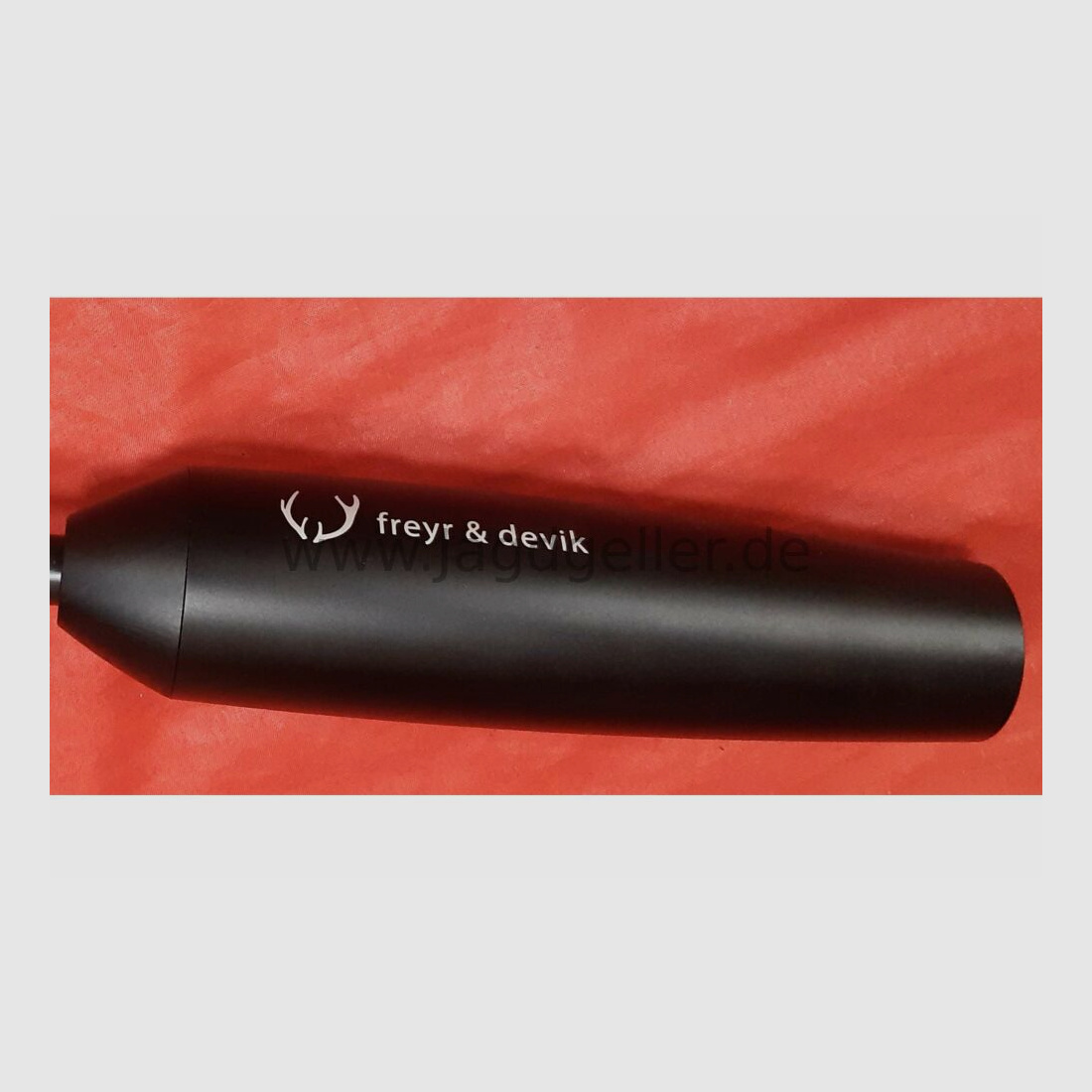 Haenel Jaeger 10 Cal. 9,3x62 con 2,5-15x56 Minox ZE5i y silenciador F&D 9,3x62