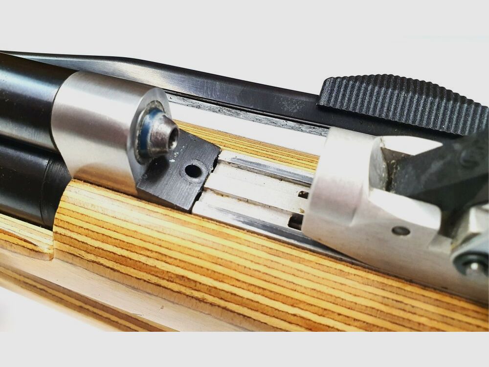 Feinwerkbau Oberndorf a. N. Feinwerkbau Luftgewehr Mod. 601, Kaliber 4,5 für rechts Schützen ; F im Fünfeck