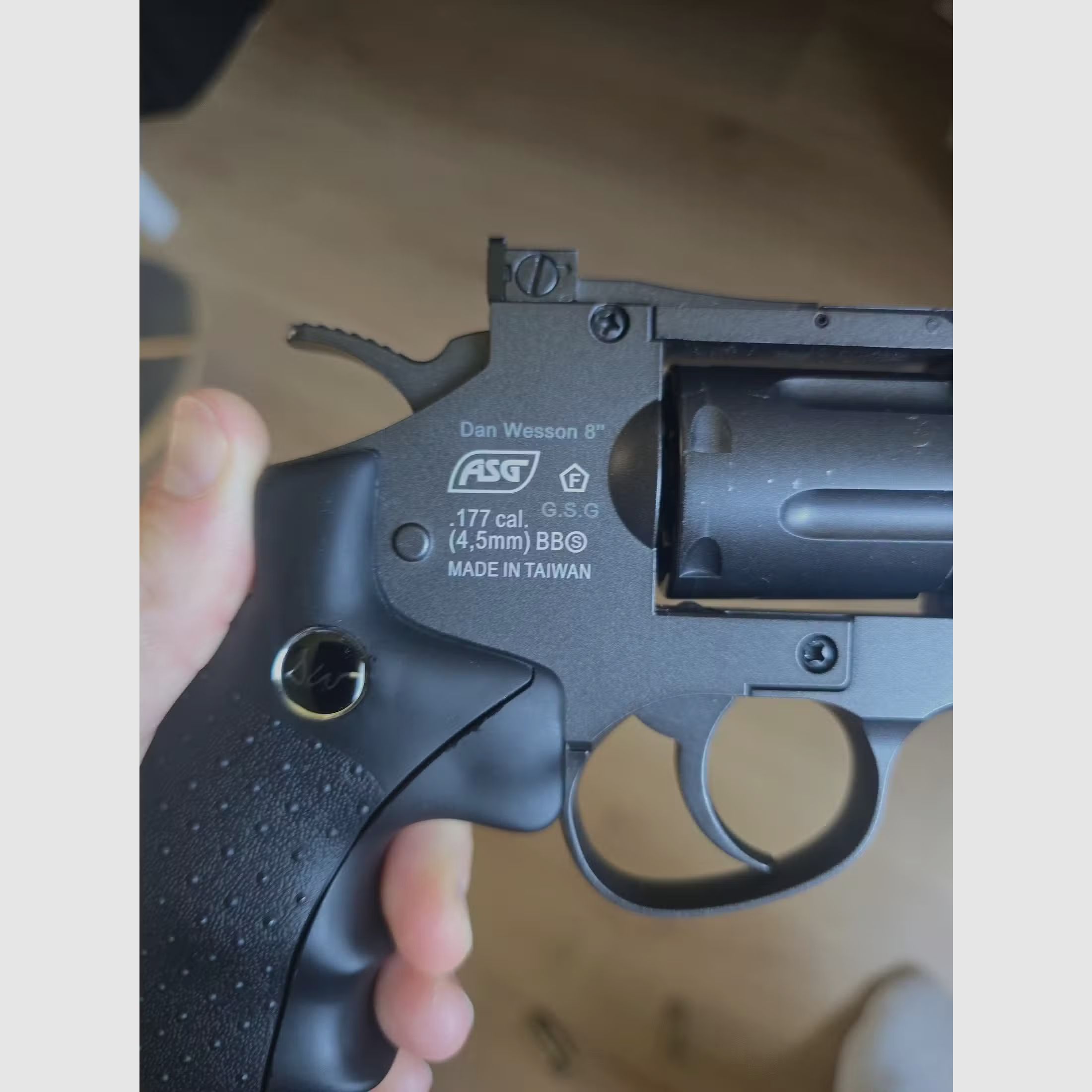 ASG Dan Wesson 8 Zoll 4,5mm CO2 Revolver