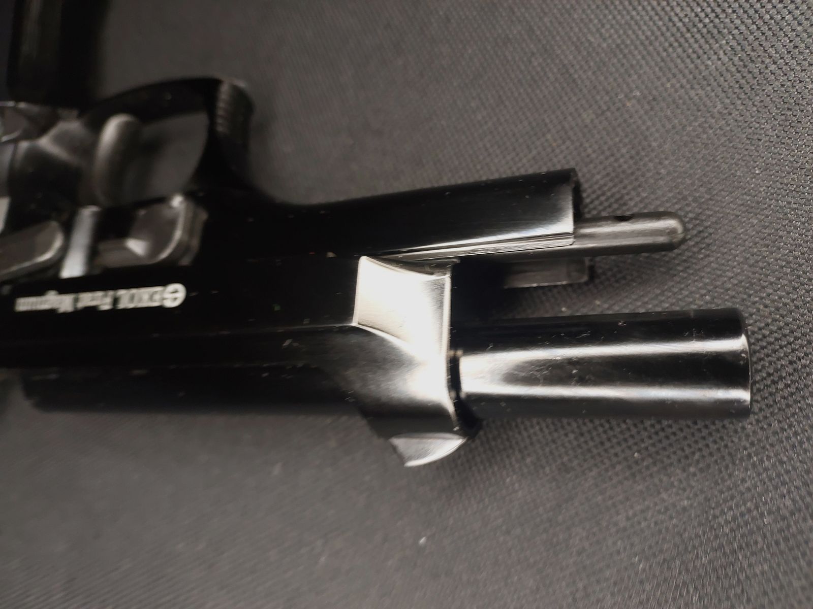 Ekol Firat Magnum Schreckschuss Pistole in schwarz, Kaliber 9mm P.A.K. (PTB 1112) wie neu!