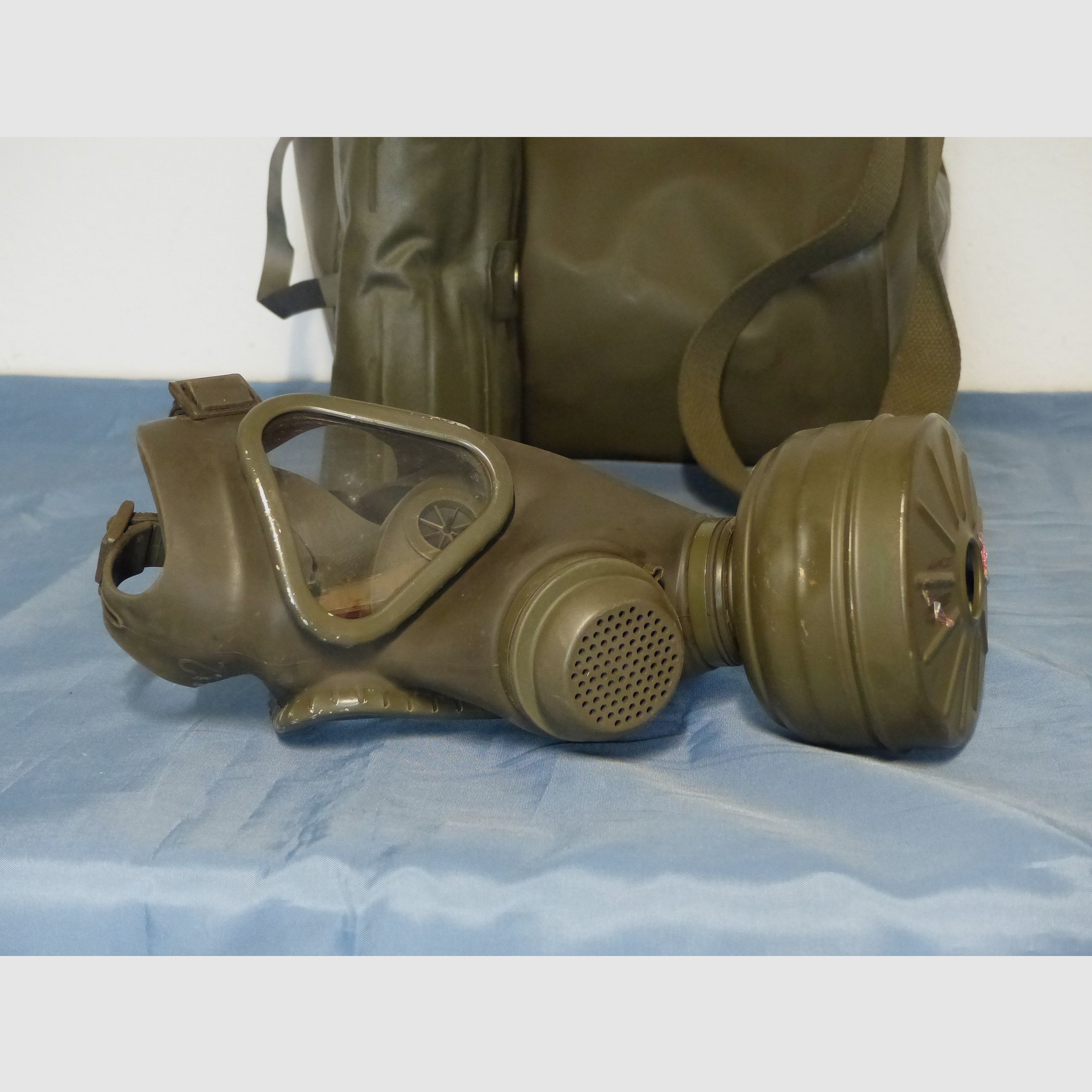 Bundeswehr ABC-beschermingsuitrusting transporttas, gasmasker 2 filters en accessoires BW jaren '70