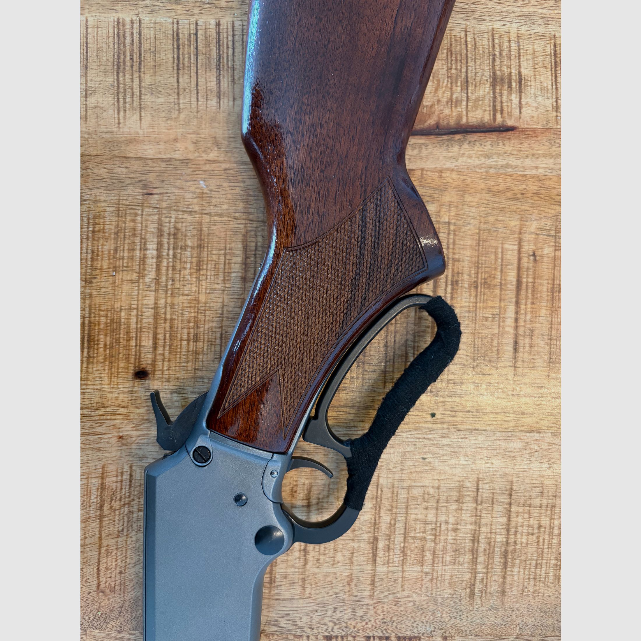 Chiappa La 322 Deluxe karabinek z podwójnym mechanizmem przeładowania