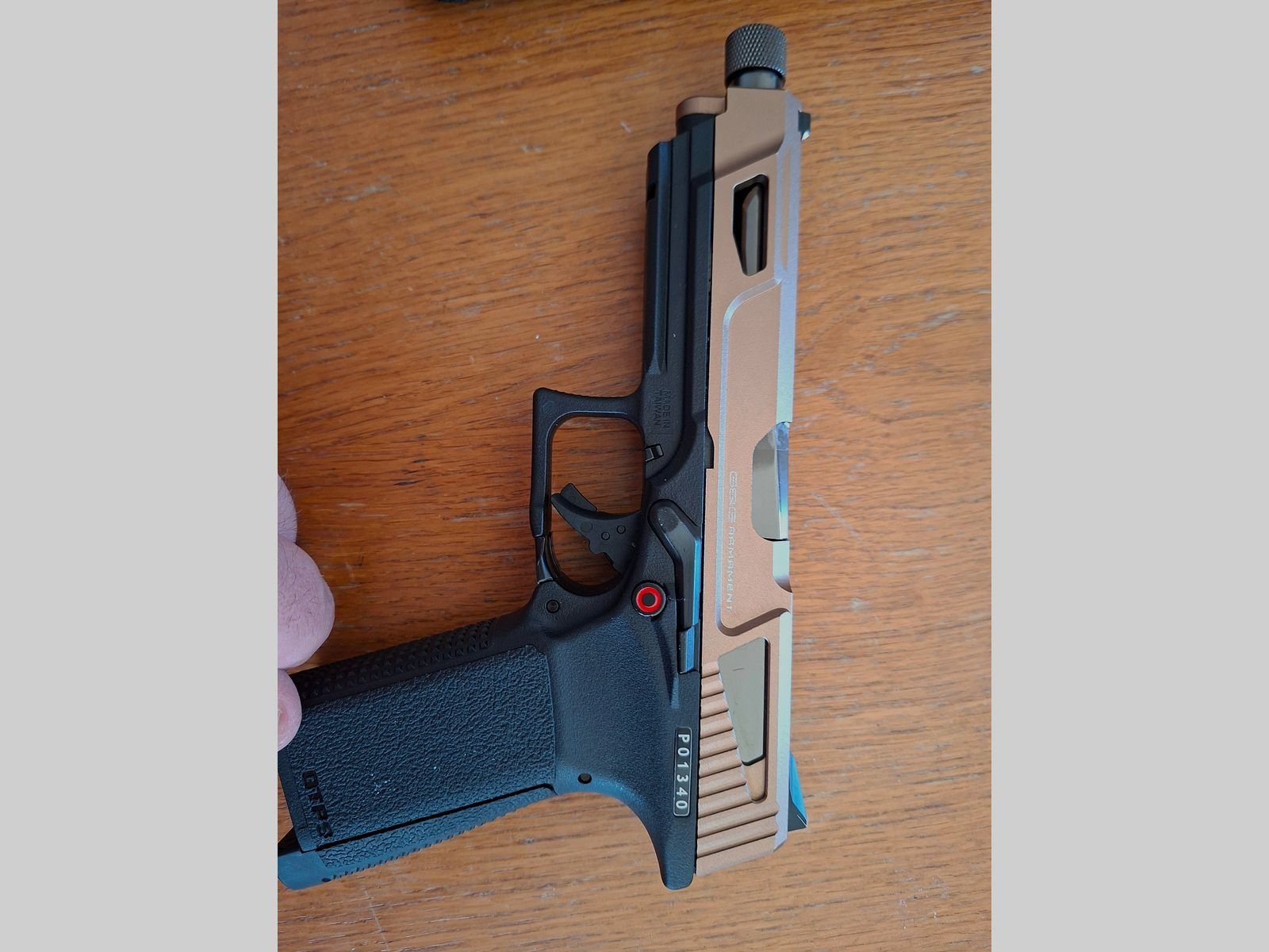 G&G GTP 9 MS DST CO2 Softair Pistola, Desert con gas verde e 2 caricatori