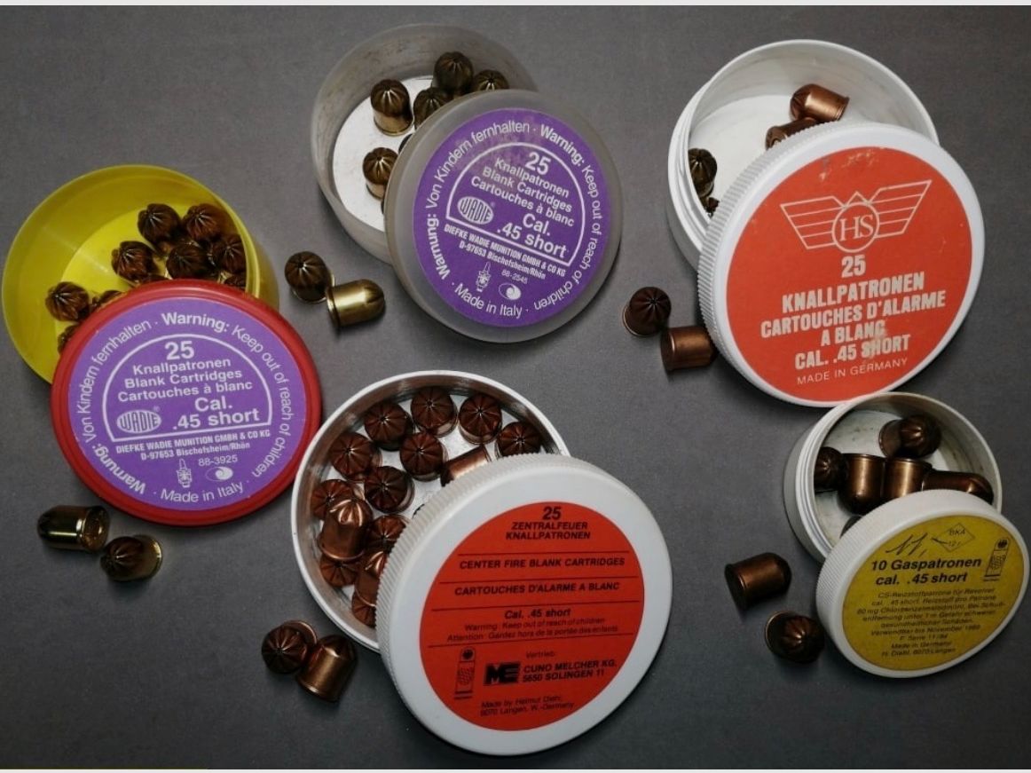 .45 Short Knall / CS Gas Cartucce C E R C A !