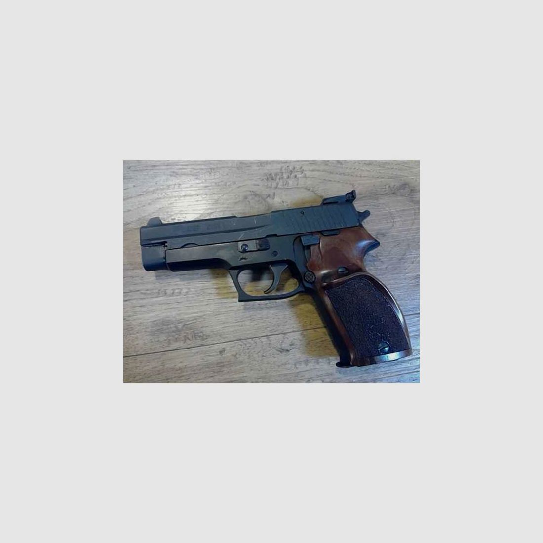 Pistole SIG Sauer P220 im Kaliber 9mm Para gebraucht