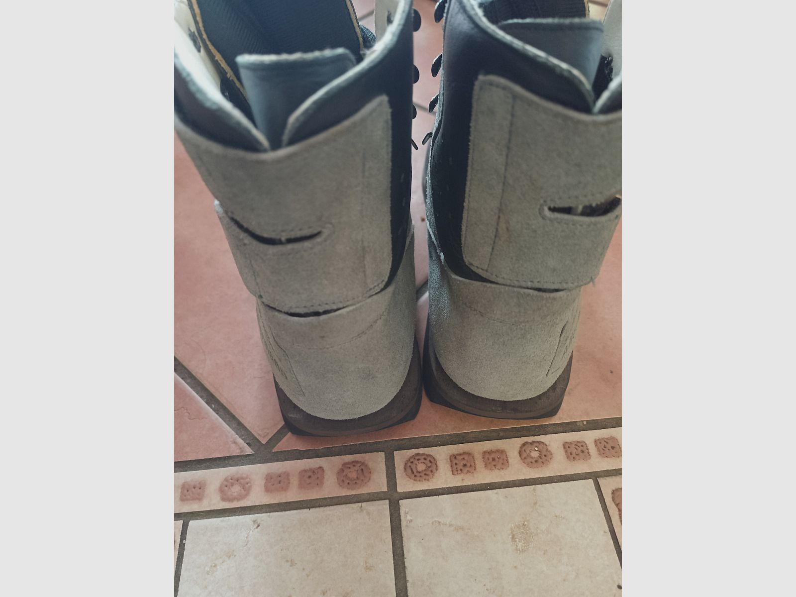Shooting shoes size 45