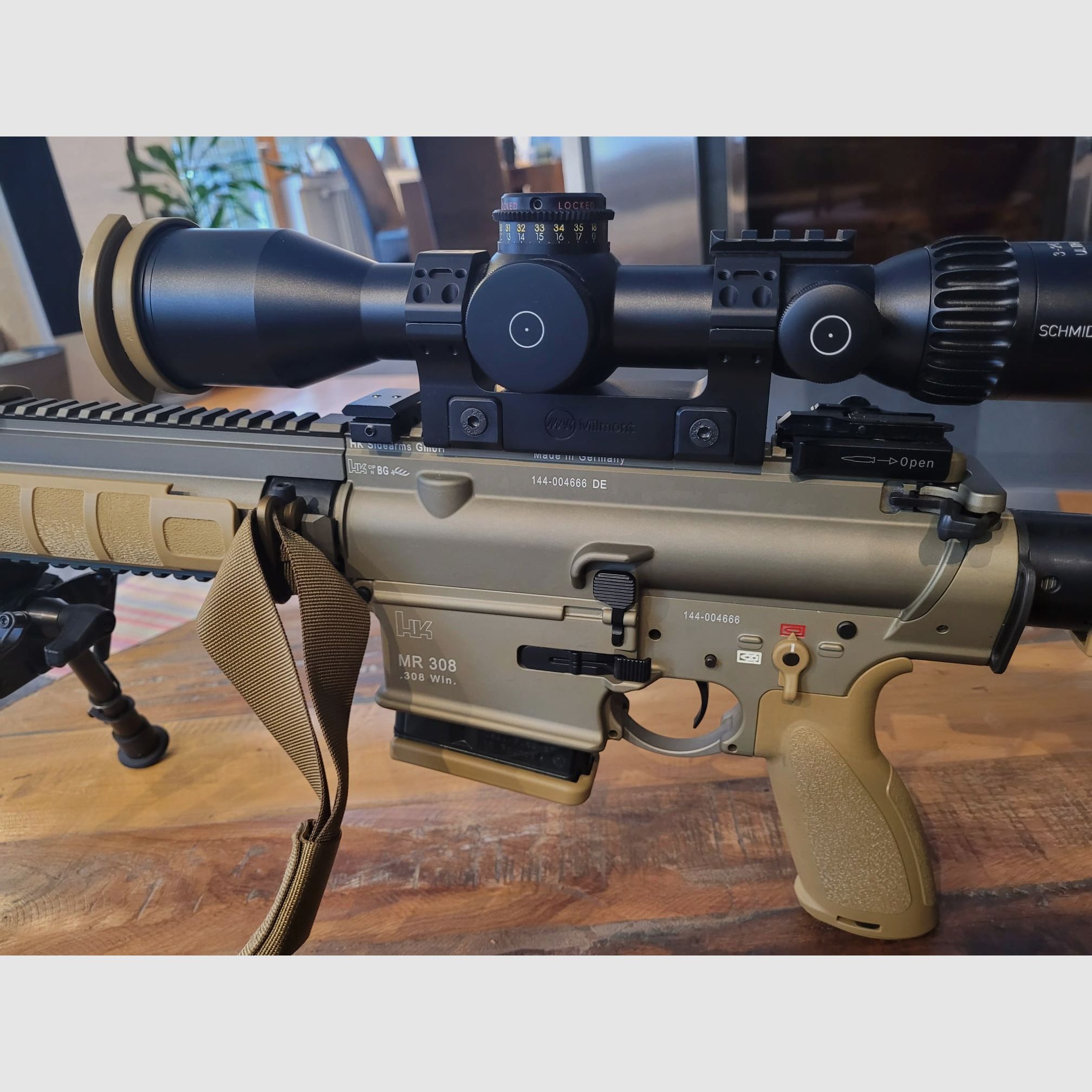 H&K .308 carabine semi-automatique Mod. MR308A3 (RAL8000) 20 avec accessoires G28 10 coups magasin et Schmidt & Bender 3-20x50 PMII Ultra Court & divers accessoires