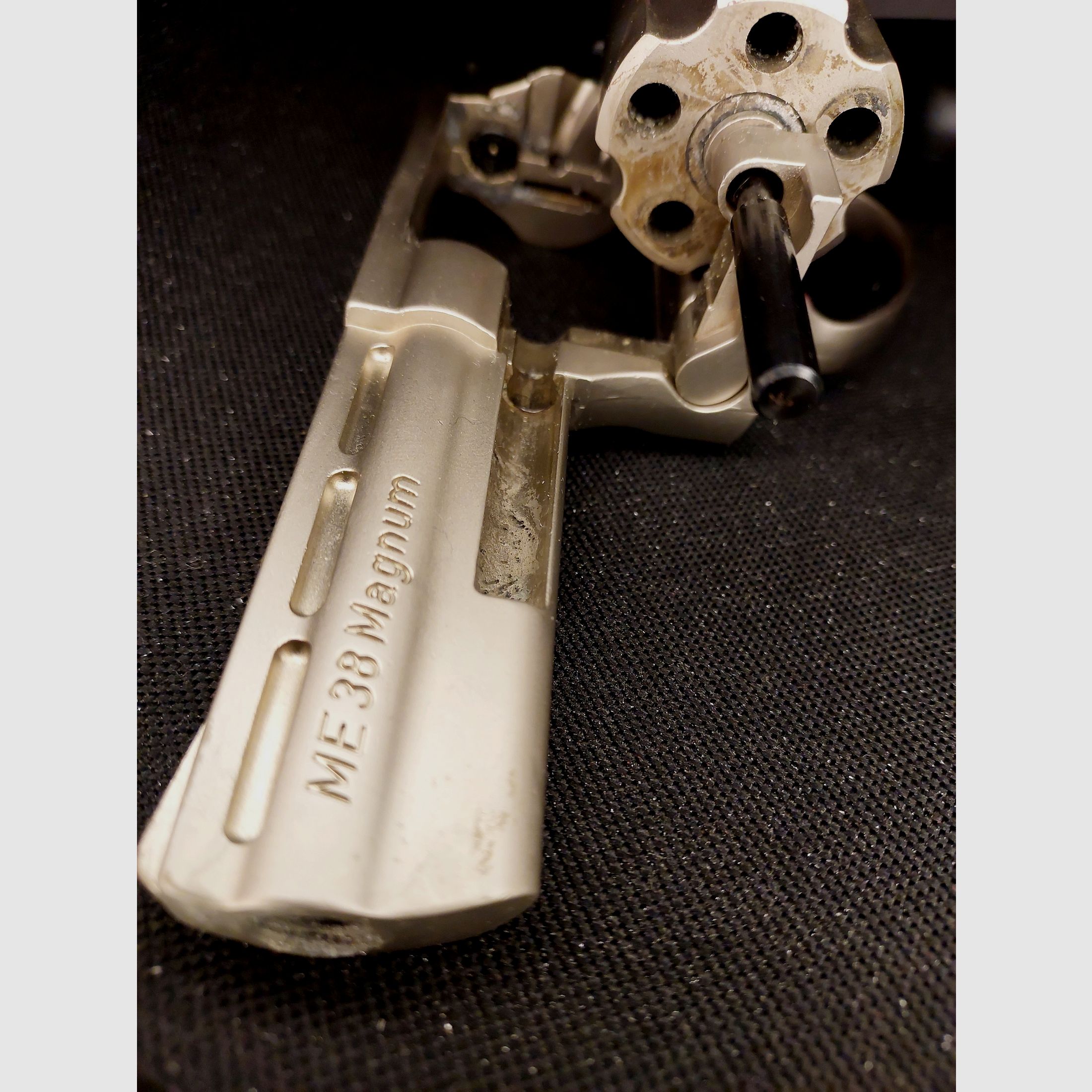 ME 38 Magnum Schreckschuss-Revolver, matt vernickelt im Kaliber 9mm R.K. (PTB 706)