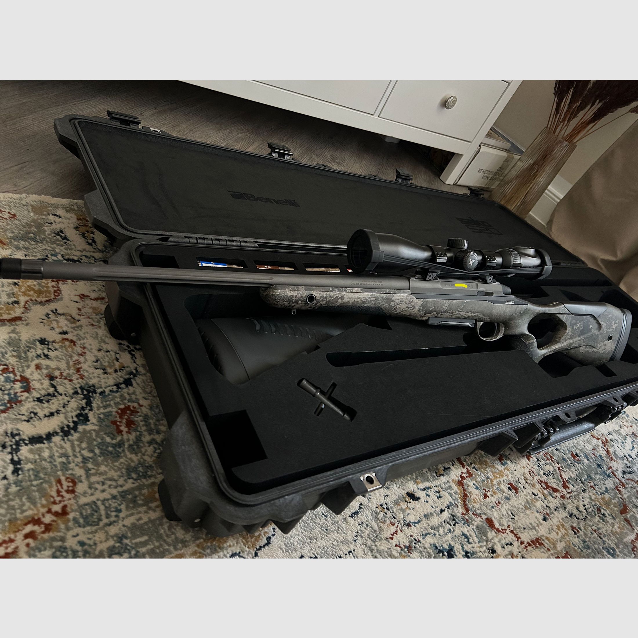Kombi-aanbieding-knaller! Sako S20 + Swarovski Z8i | Hunter 6,5 Creedmoor Cerakote True Timber Strata LL 51cm Camo incl. Zfr. Swaro Z8i 2-16x50 P L, 4A-I *NIEUW*