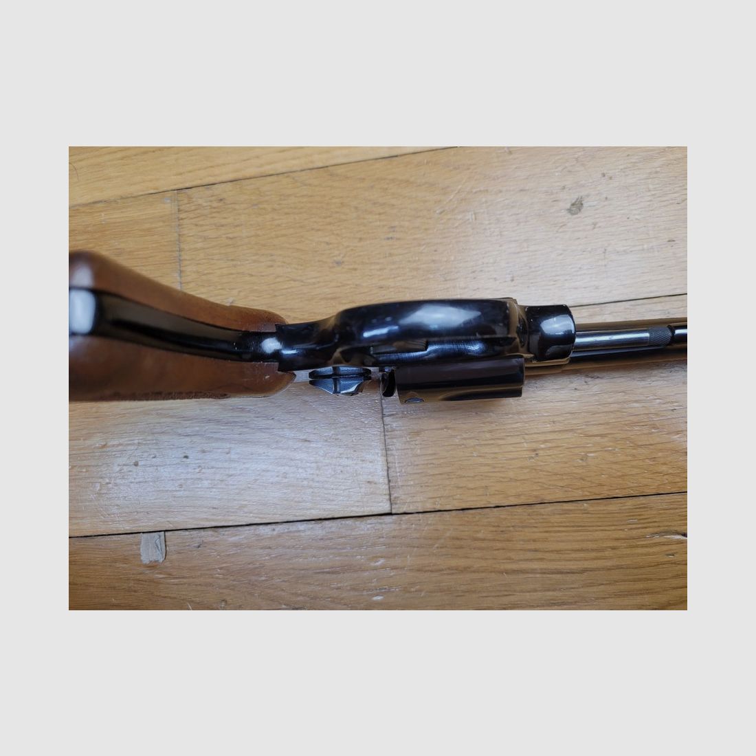 Selten Revolver Smith&Wesson Mod 37 oder „Chiefs Special Airweight“ – 5 Schuss im Kaliber .38 SP – Lauf 3 Zoll neu – Gewicht von …. 420 Gramm! – Beeindruckende Waffe im neuwertigen Zustand!, Bild 9 von 20