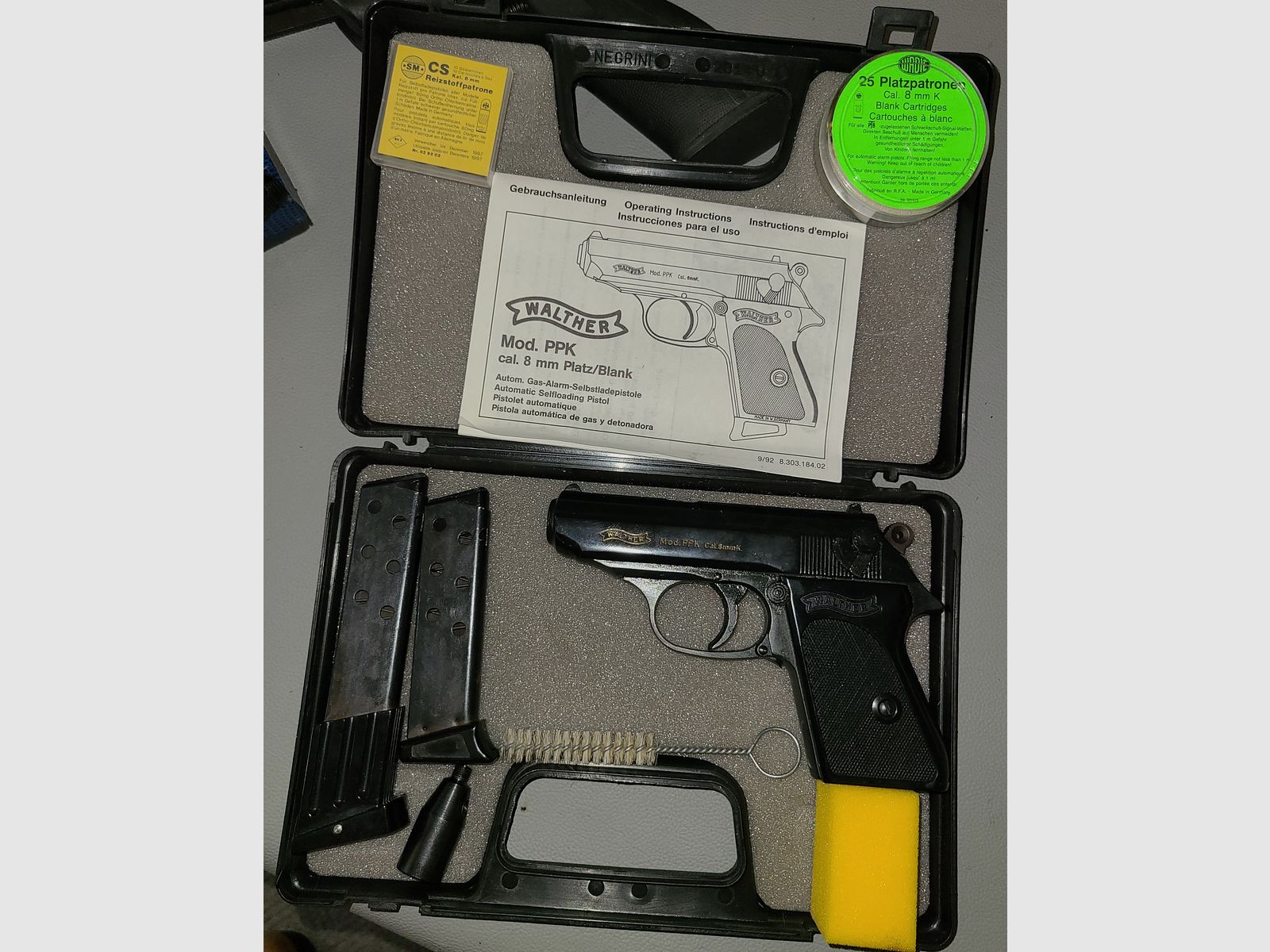 WALTHER PPK  / PTB 502 / 8mm / VIEL ZUBEHÖR / SCHRECKSCHUSS / GAS / PISTOLE / SILVESTER SELBSTVERTEIDIGUNG  
