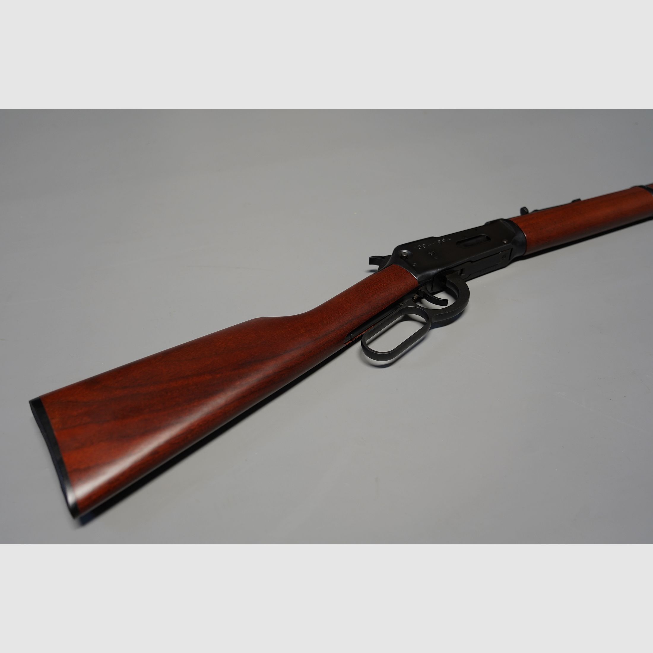 Winchester Model 94 Standard noyer, carabine à levier de sous-garde Cal. 30-30 Win. neuve, jamais tirée