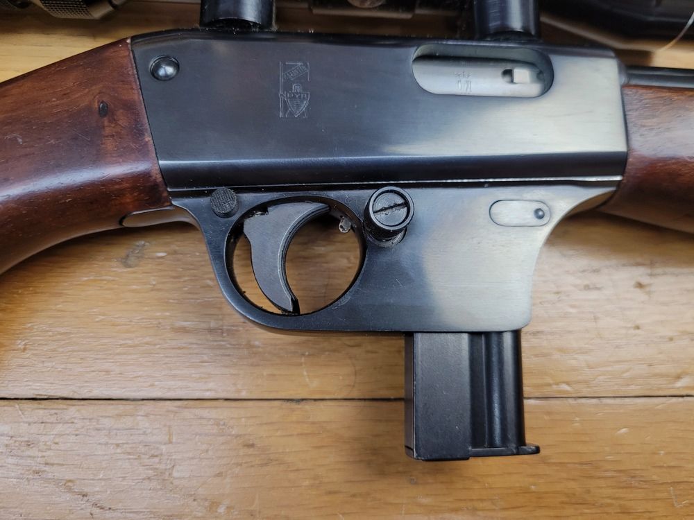 Très belle carabine semi automatique Unique – Modèle X51 Bis – Cal. 22LR – Chargeur 10 coups – Lunette Tasco 3-8 x32 « Made in Japan » ! – TBE ++, image 18 sur 23