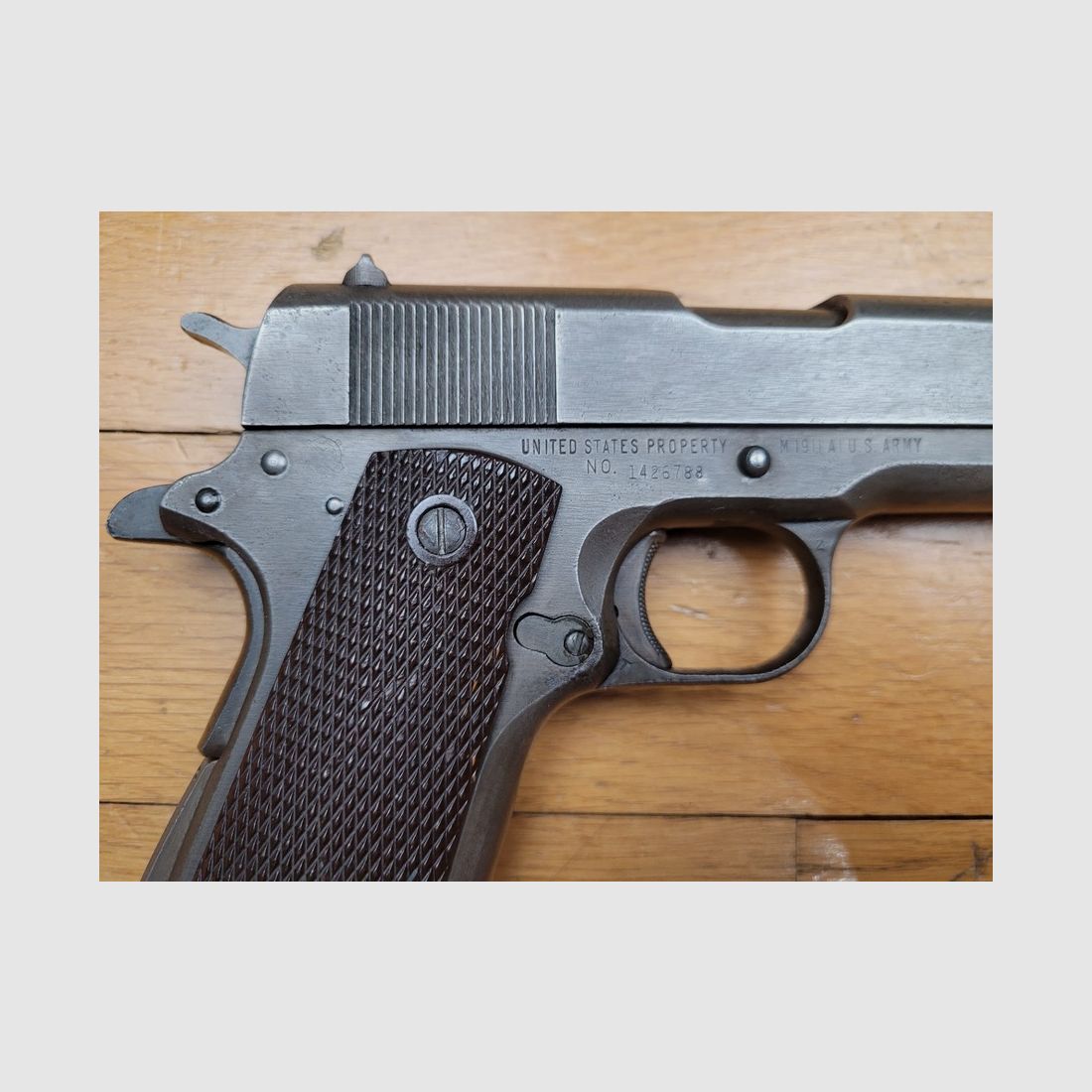 Zeer goede Colt 1911 A1 van het Amerikaanse leger – Tweede Wereldoorlog – Fabricage Remington uit 1943 – Met DE originele holster en DE gevechtsriem – Mechaniek en loop in perfecte staat – TBE-, afbeelding 4 van 19