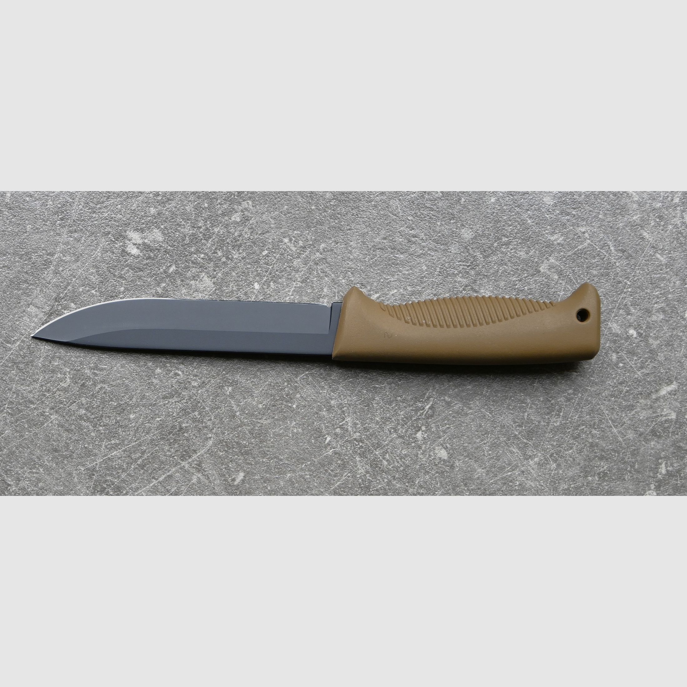 Peltonen M95 Ranger Puukko czarny Cerakote kojot - Wojskowy nóż wielofunkcyjny