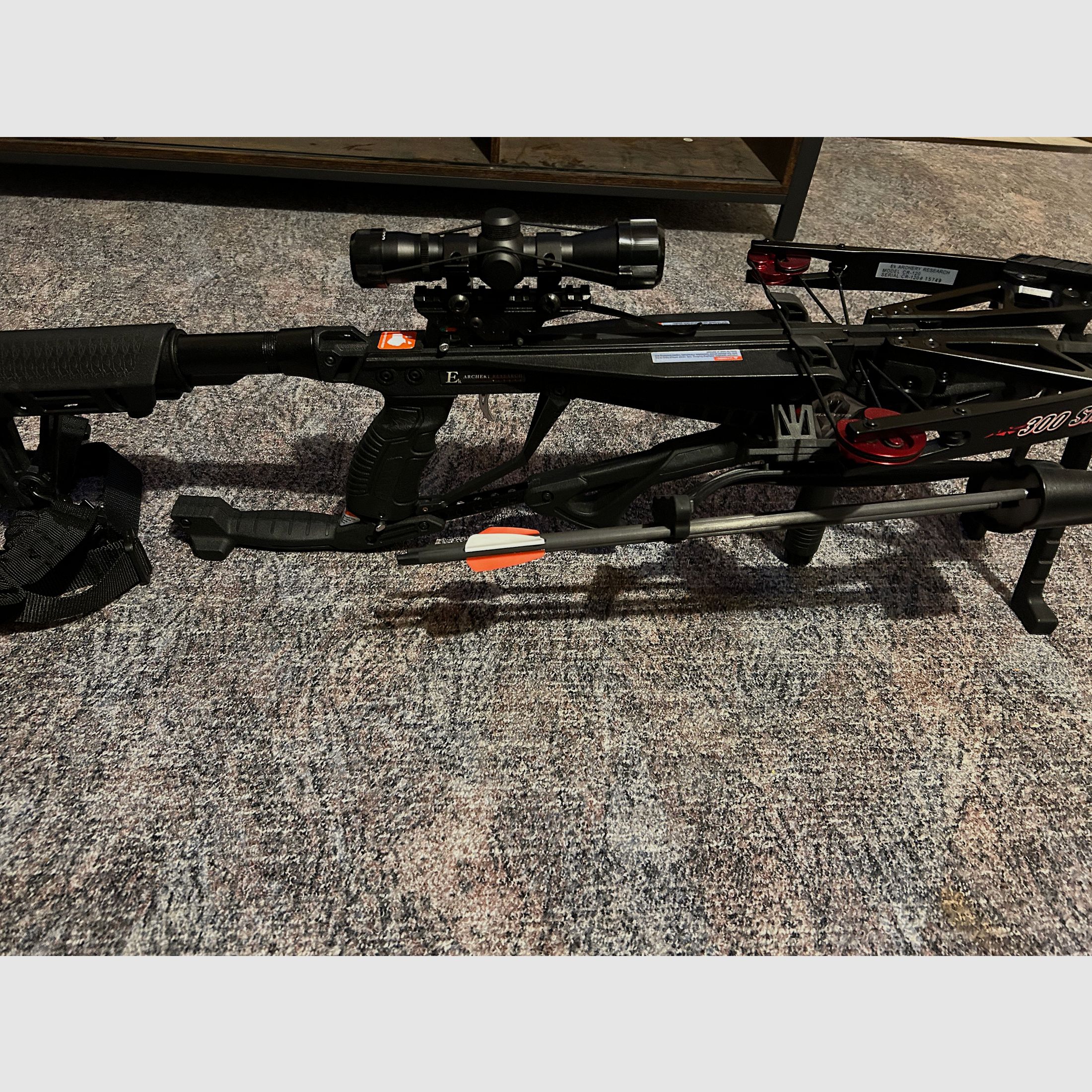 EK ARCHERY Siege - 300 fps / 150 lbs - Armbrust