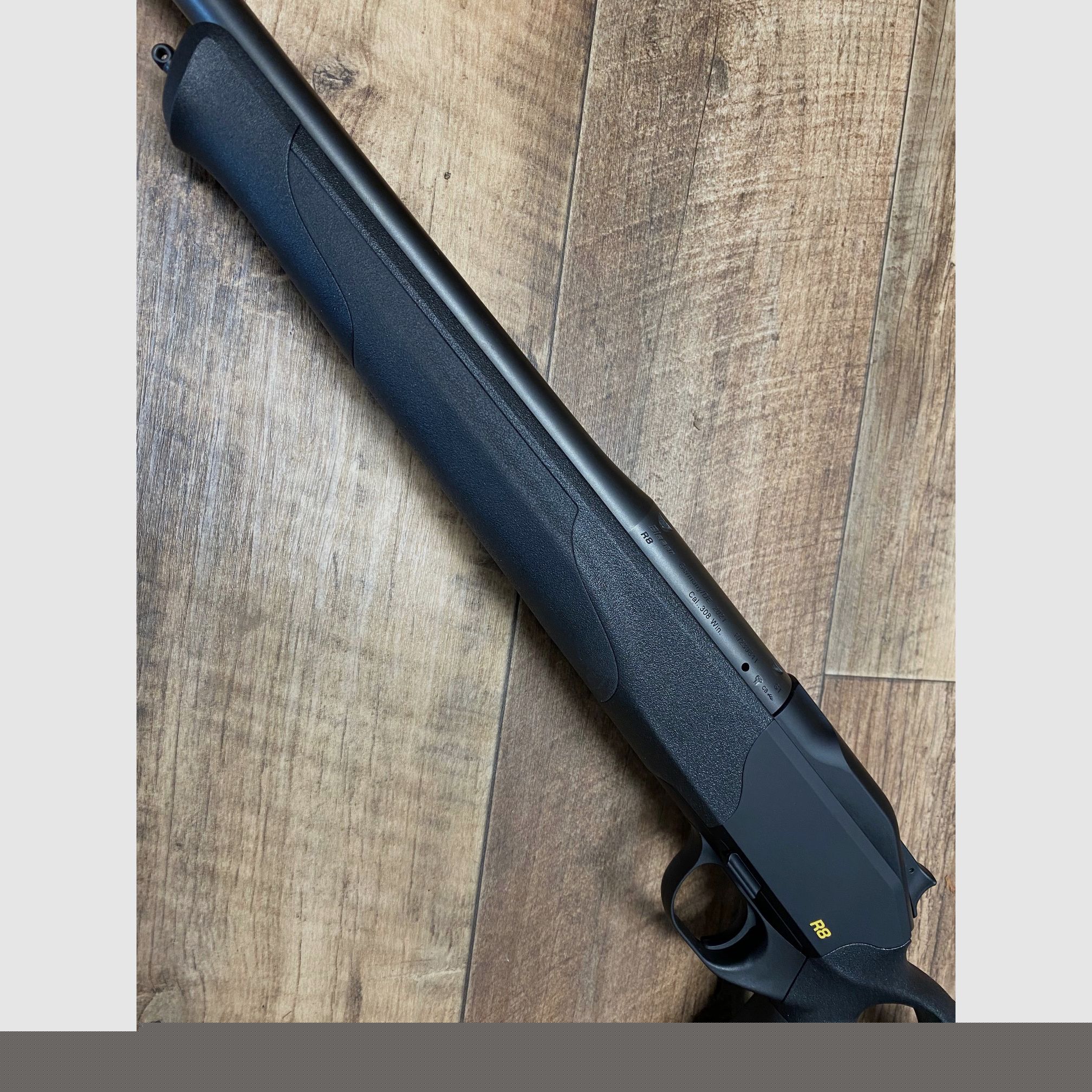 Blaser R8 Ultimate color especial NEGRO  8x57IS  LL 52 cm M15x1   Disponible inmediatamente