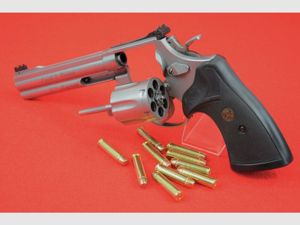 Smith & Wesson 686-4 Target Champion