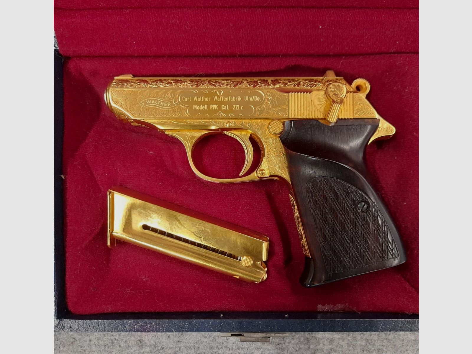 Walther PPK Gold Edition Sammlerstück in Holzschatulle Gold mit Gravur Walther PPK Sondermodell 22lr