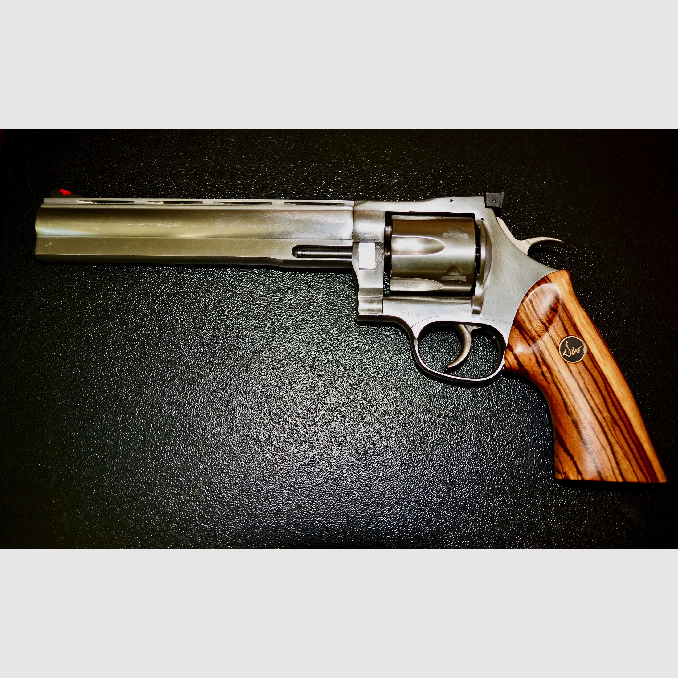 RARIDAD DAN WESSON 744 VH, 6 ' y 8 ' pulgadas de cañón en la maleta!